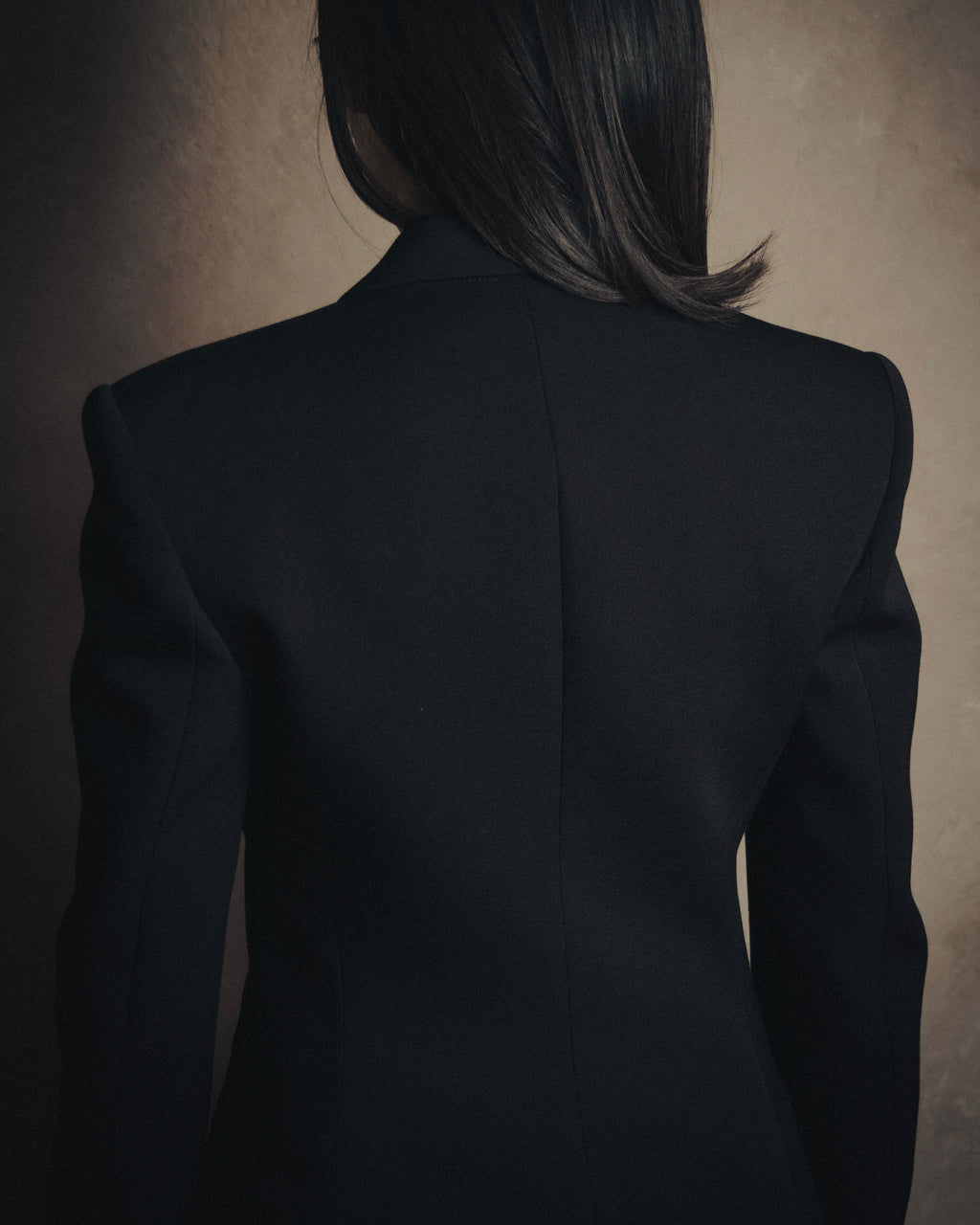 –SPECIAL– “VALENTINO” 2020’s Sculpted peak lapel jacket