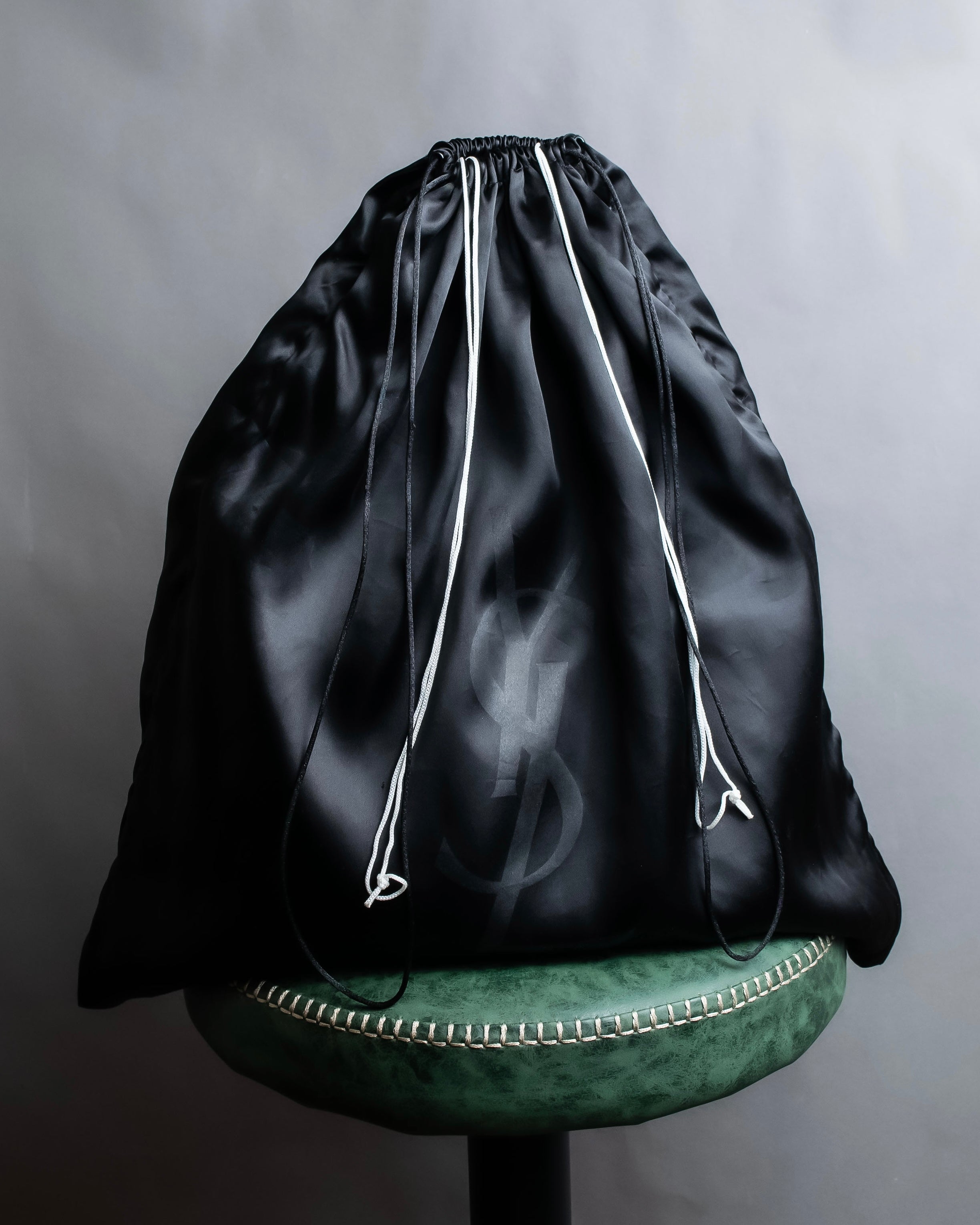 "YVES SAINT LAURENT" Muse Two series grain leather one-handle bag