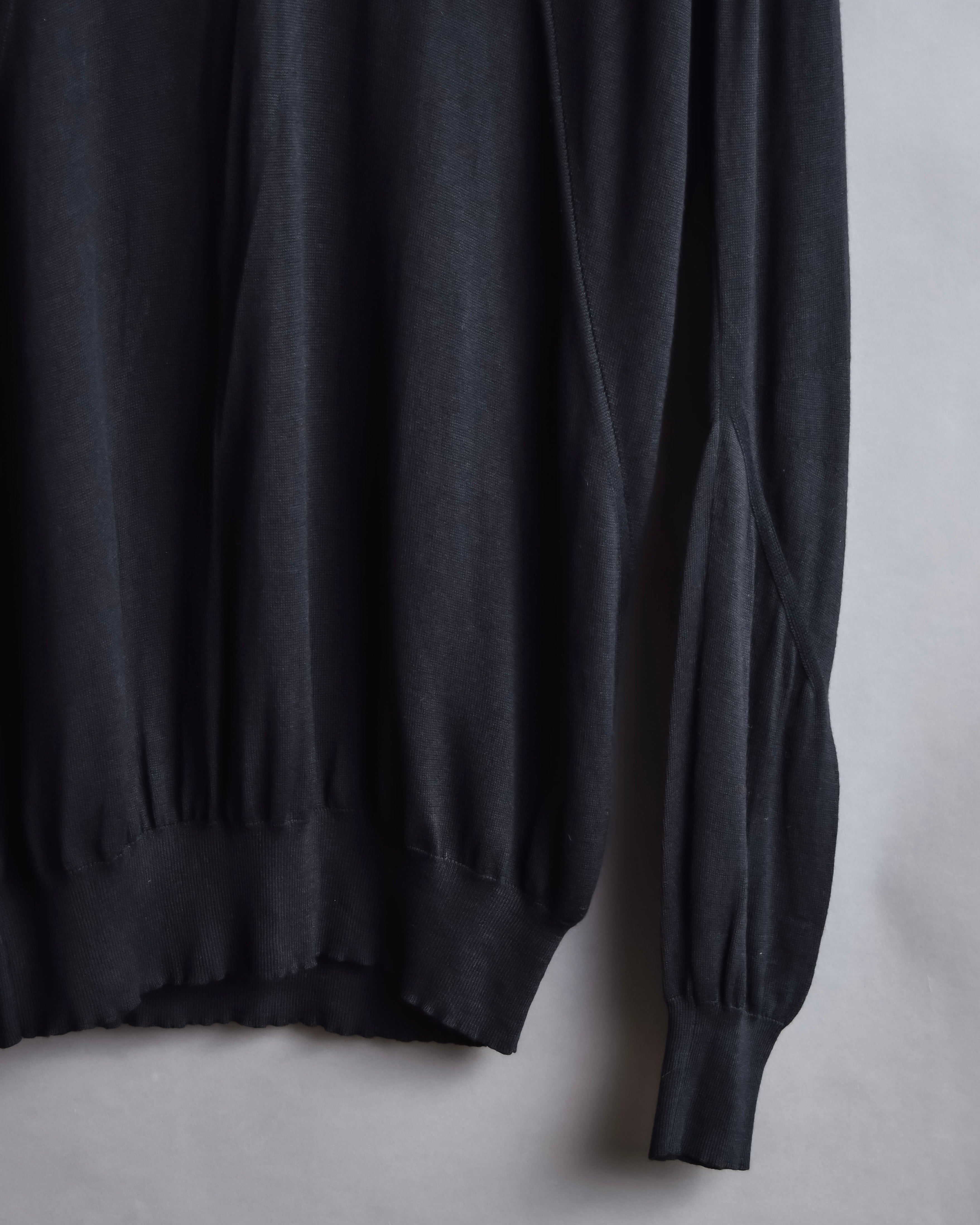 "MAISON MARGIELA" 15SS V-line panel design lightweight knit