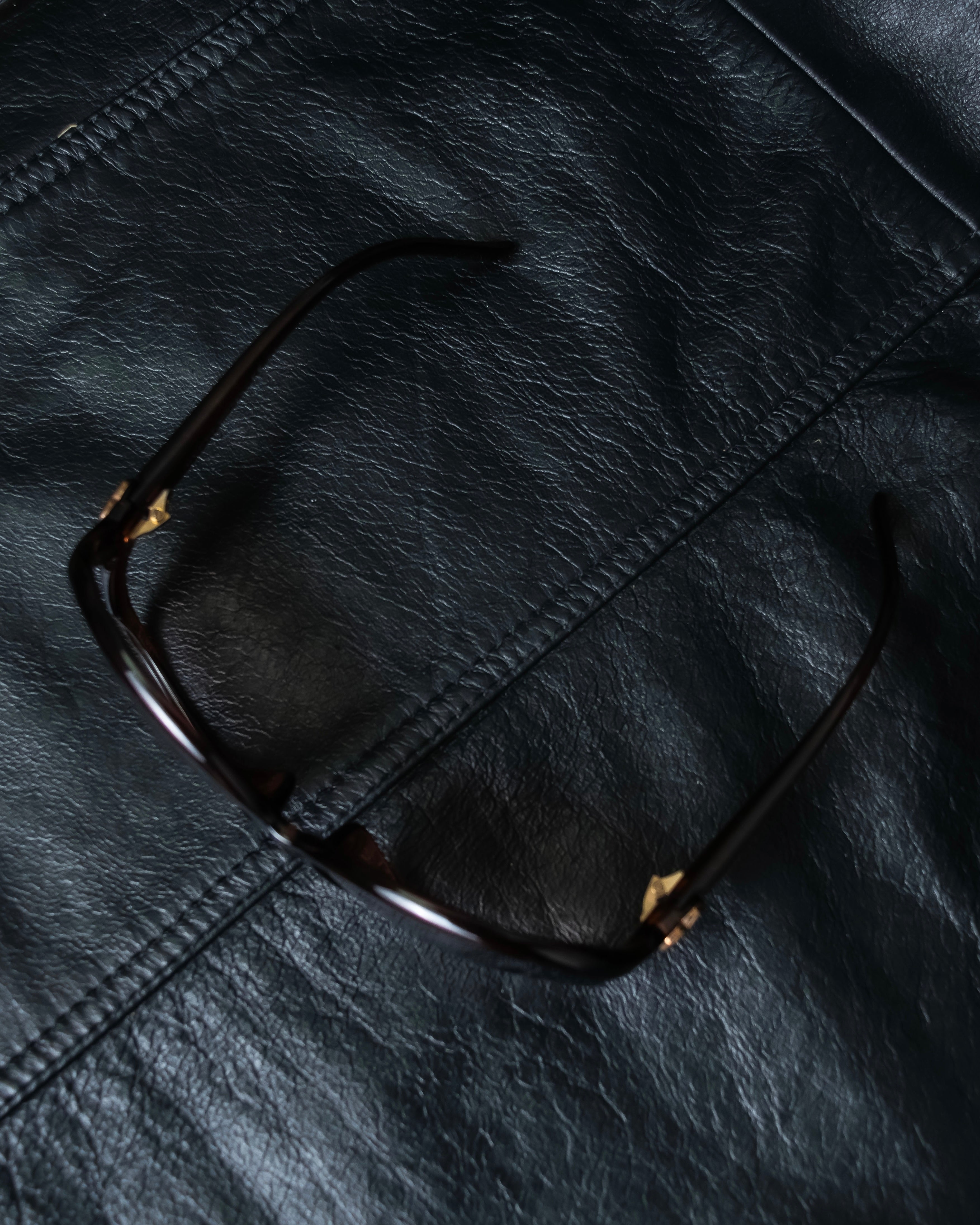 “GUCCI” GG heart motif butterfly shaped sunglasses