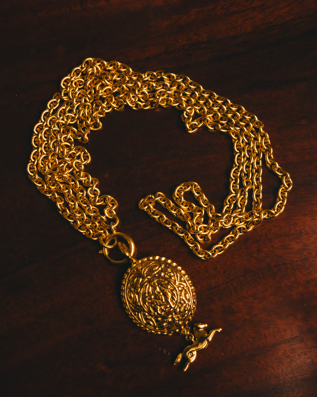 -SPECIAL- “CHANEL” 90’s-00’s Horse motif medallion chain necklace