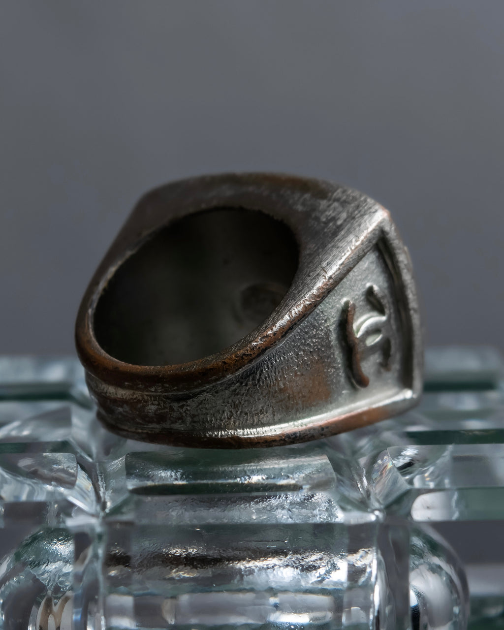 "CHANEL" 00s' rhinestone design ring