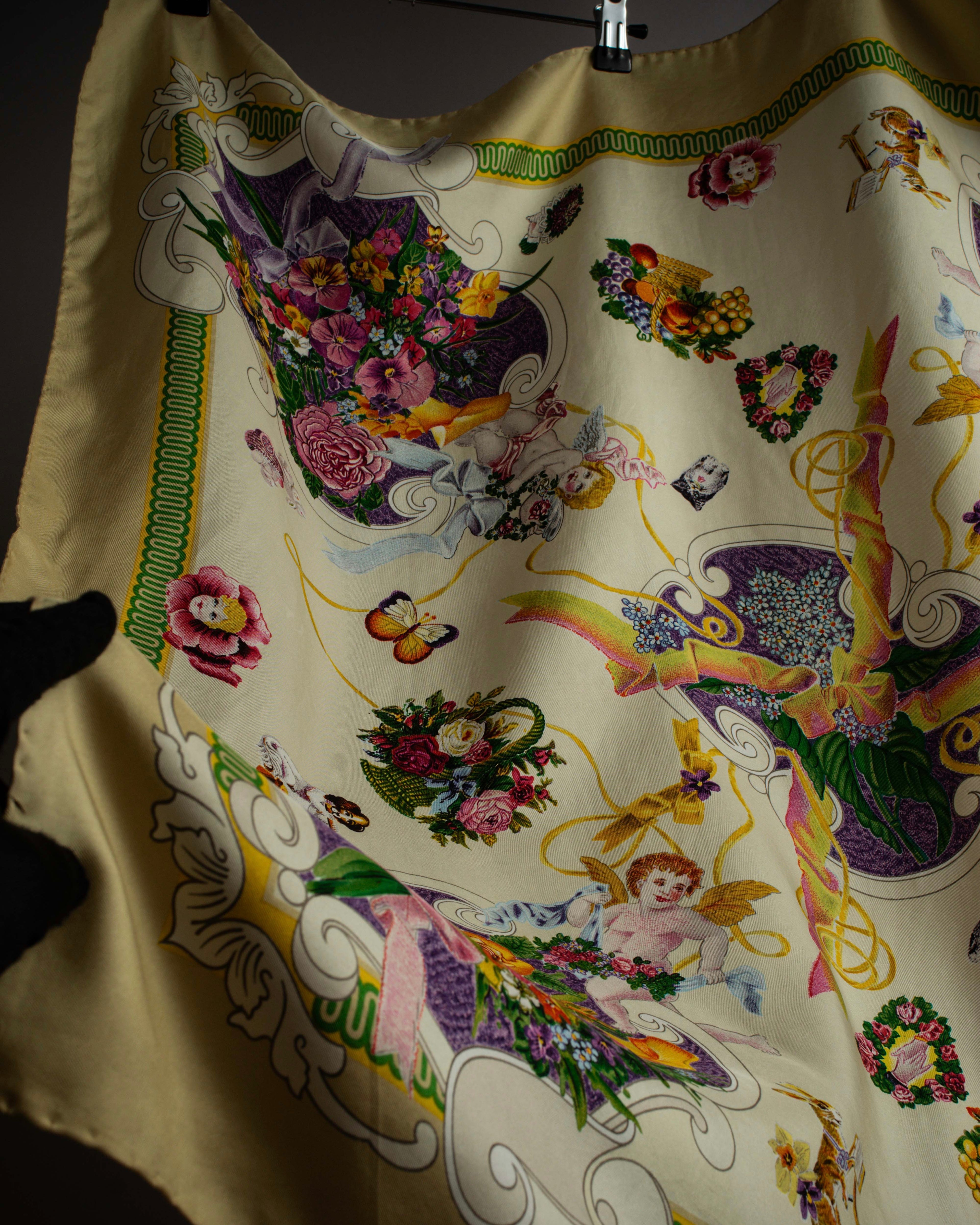 "GUCCI" Baroque painting pattern silk scarf