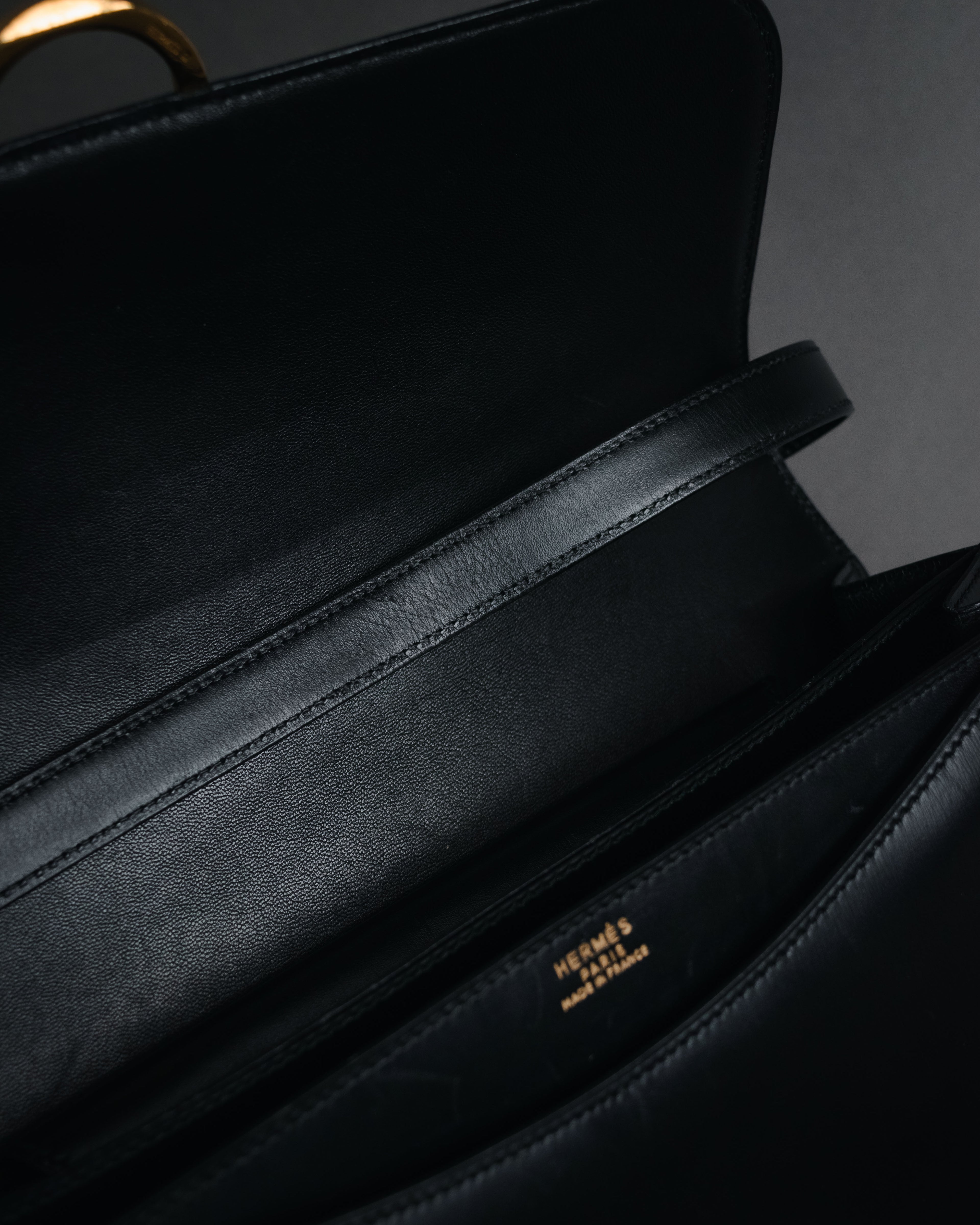 –SPECIAL– "HERMES" 90’s Box calf ring-lock accordion shoulder bag