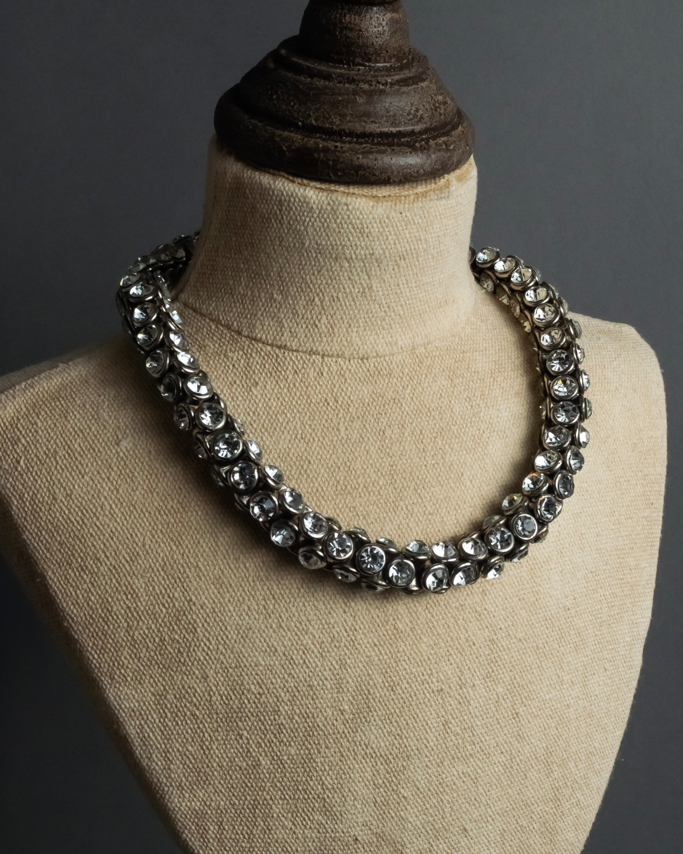 "DRIES VAN NOTTEN" 2022's Double crystal detail magnetic choker