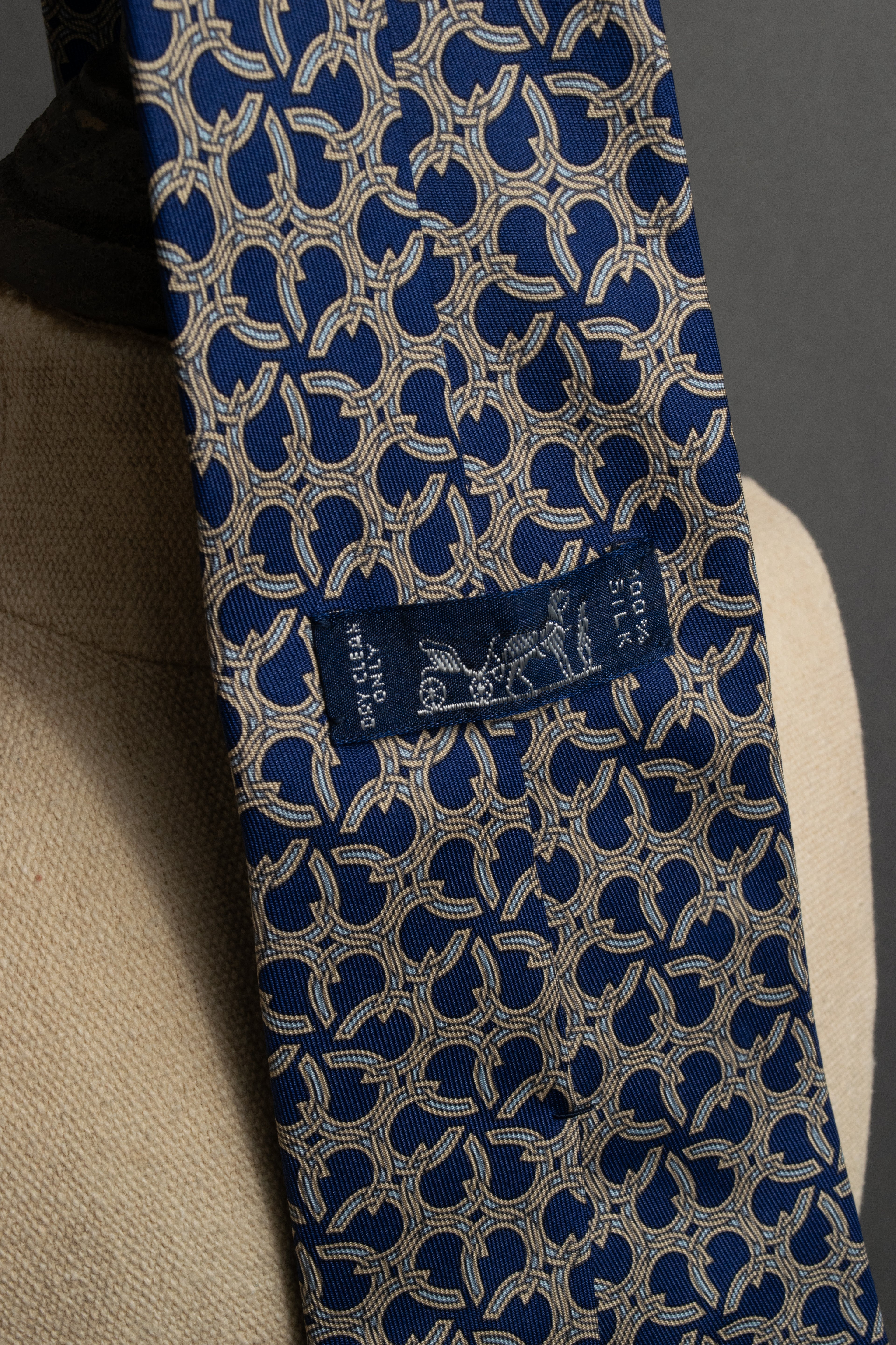 "HERMES" Saddlery anchor chain motif silk neck tie