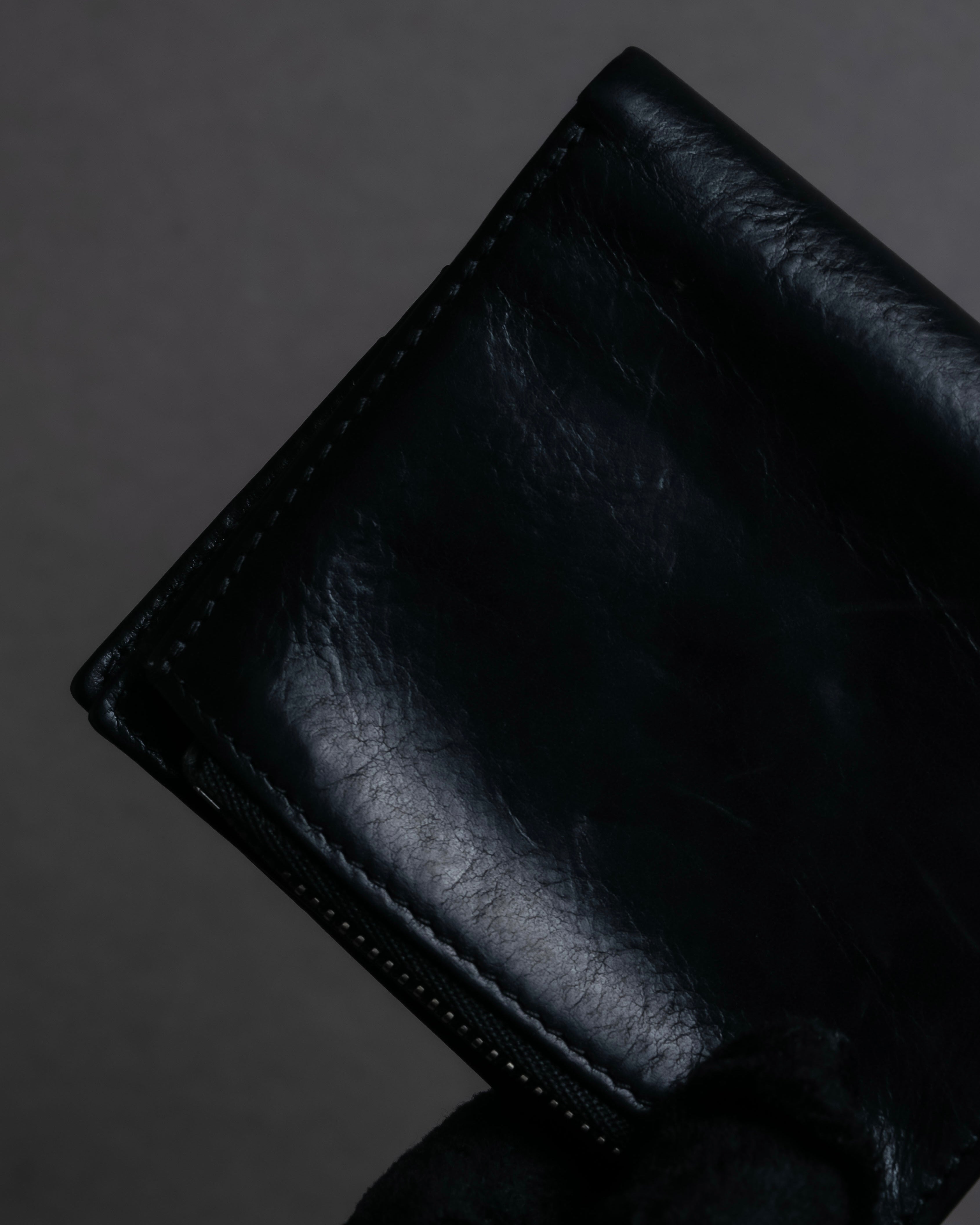 "MAISON MARGIELA" Anonymous stitch design bi-fold wallet