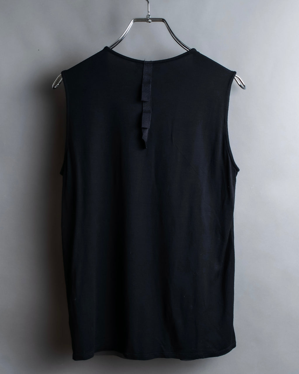 "LANVIN" Different sequin designs sleeveless pullover