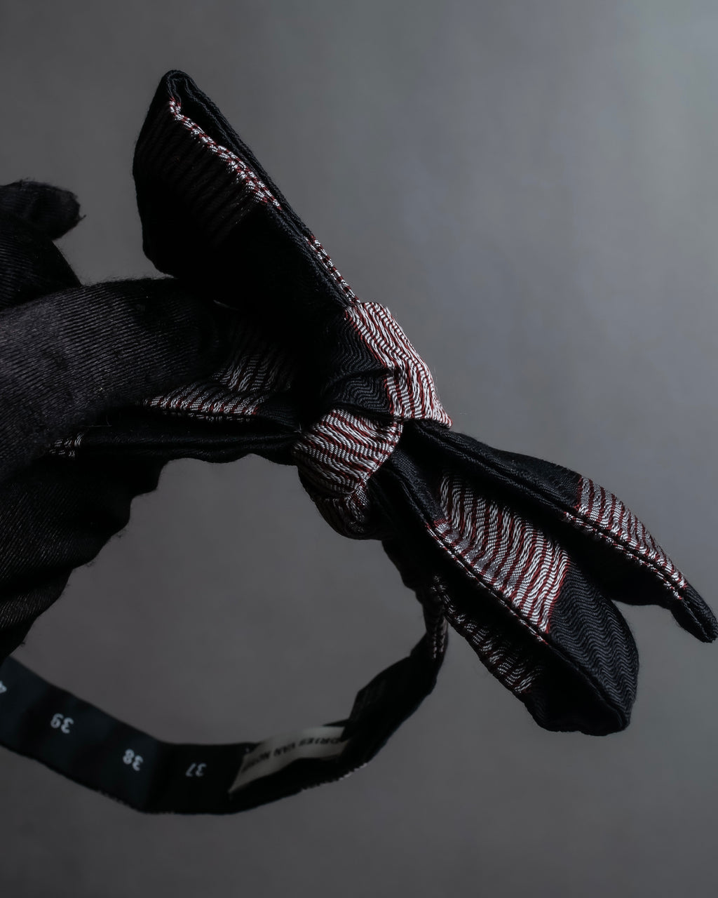 "DRIES VAN NOTTEN" Herringbone striped silk bow tie