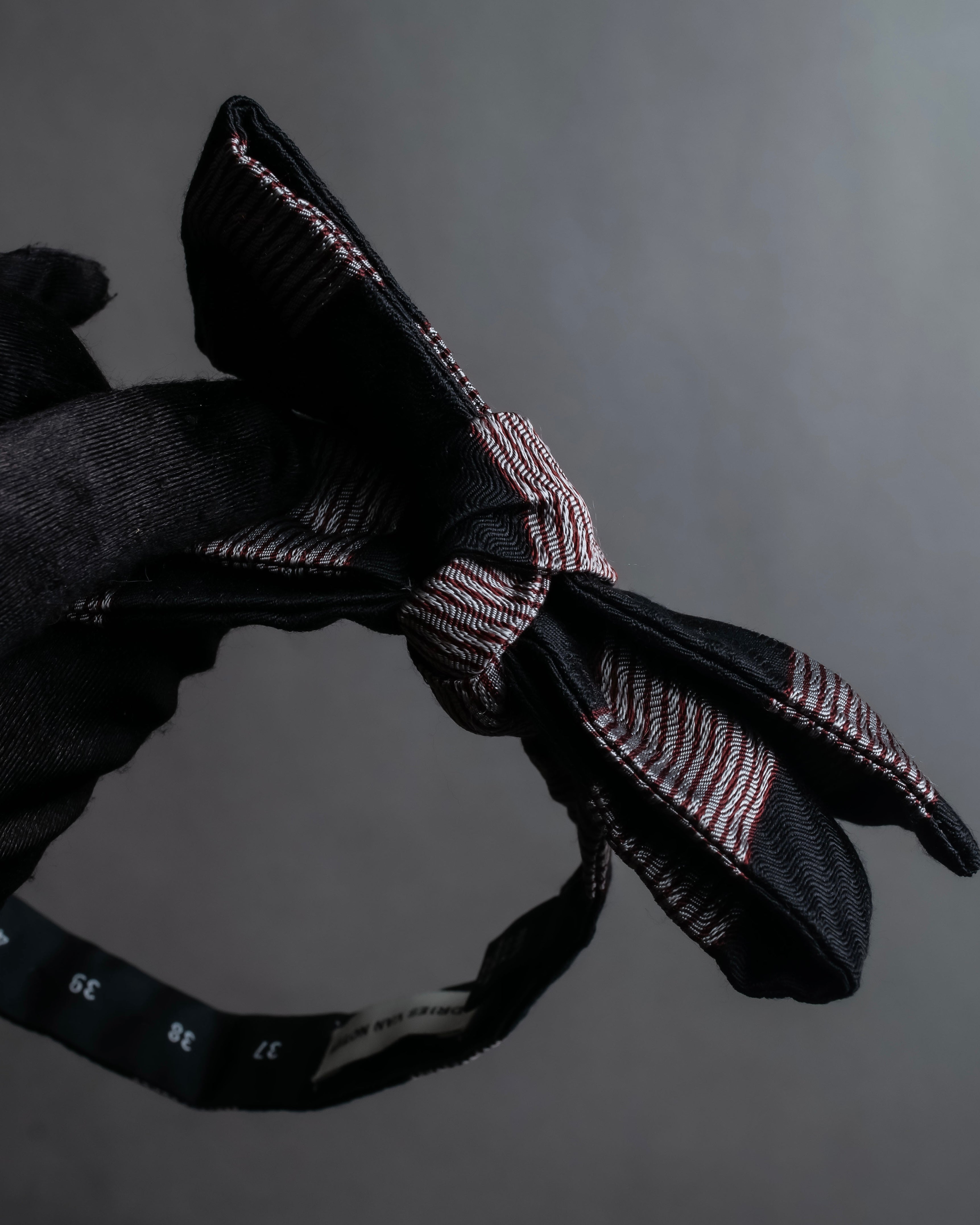 "DRIES VAN NOTTEN" Herringbone striped silk bow tie