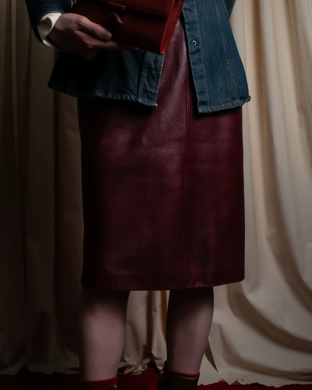"LOEWE" Burgundy leather front button middle skirt