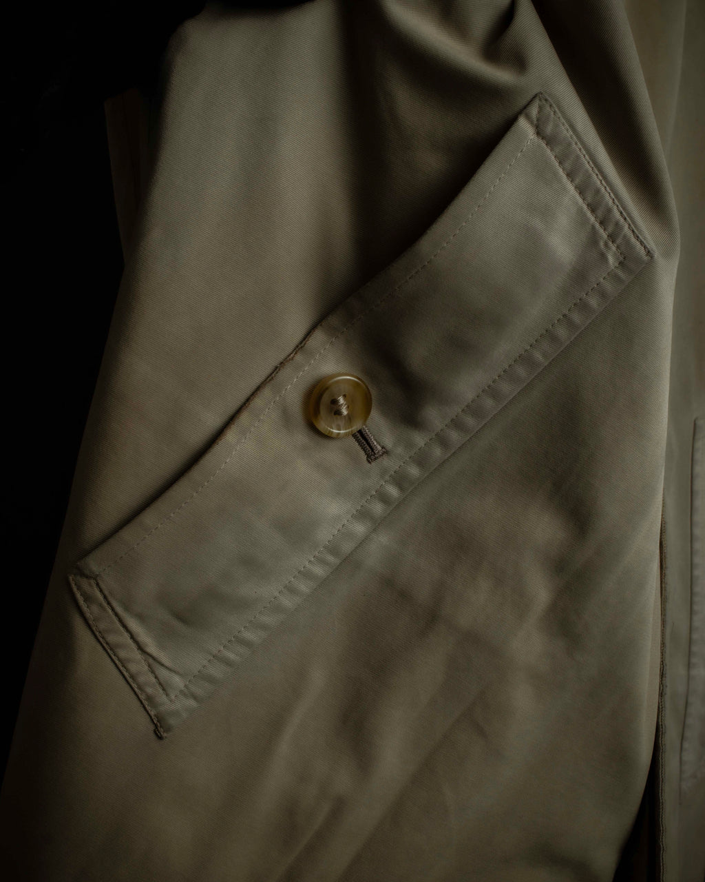 "BURBERRYS" Military detail single front stand collar coat