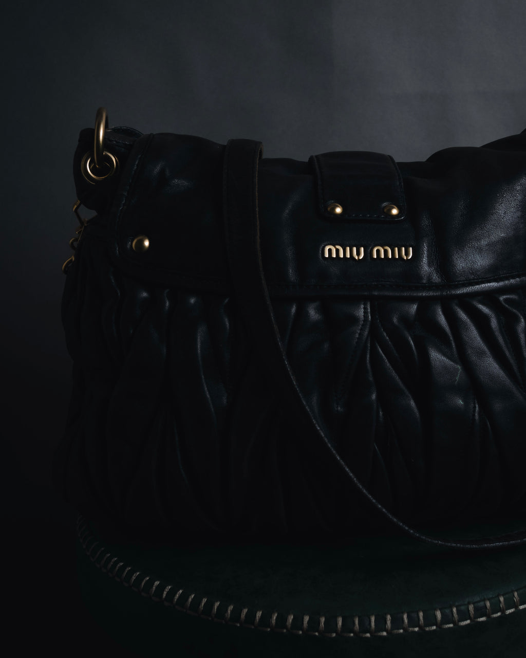 –SPECIAL– "miu miu" 00’s archival matelassé coffer bag
