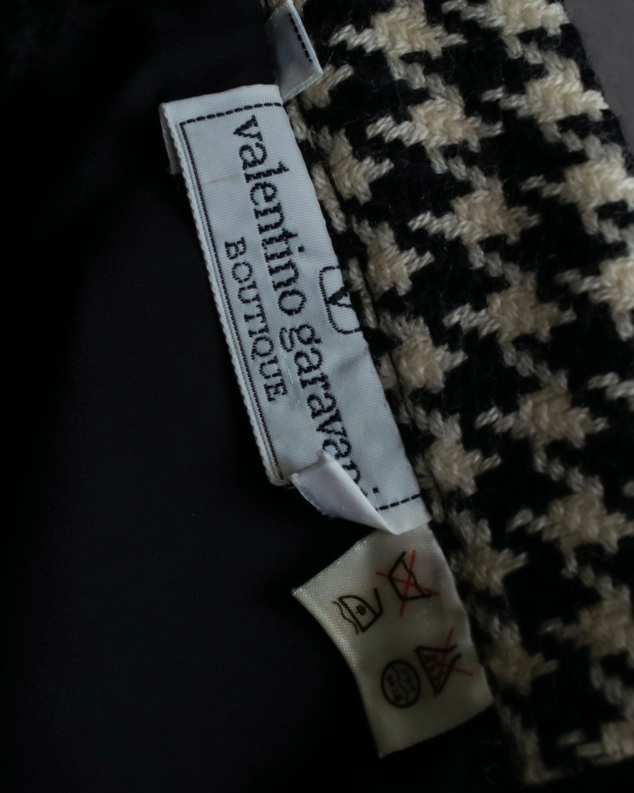 "Valentino Garavani" Houndstooth pattern lace velvet design set up