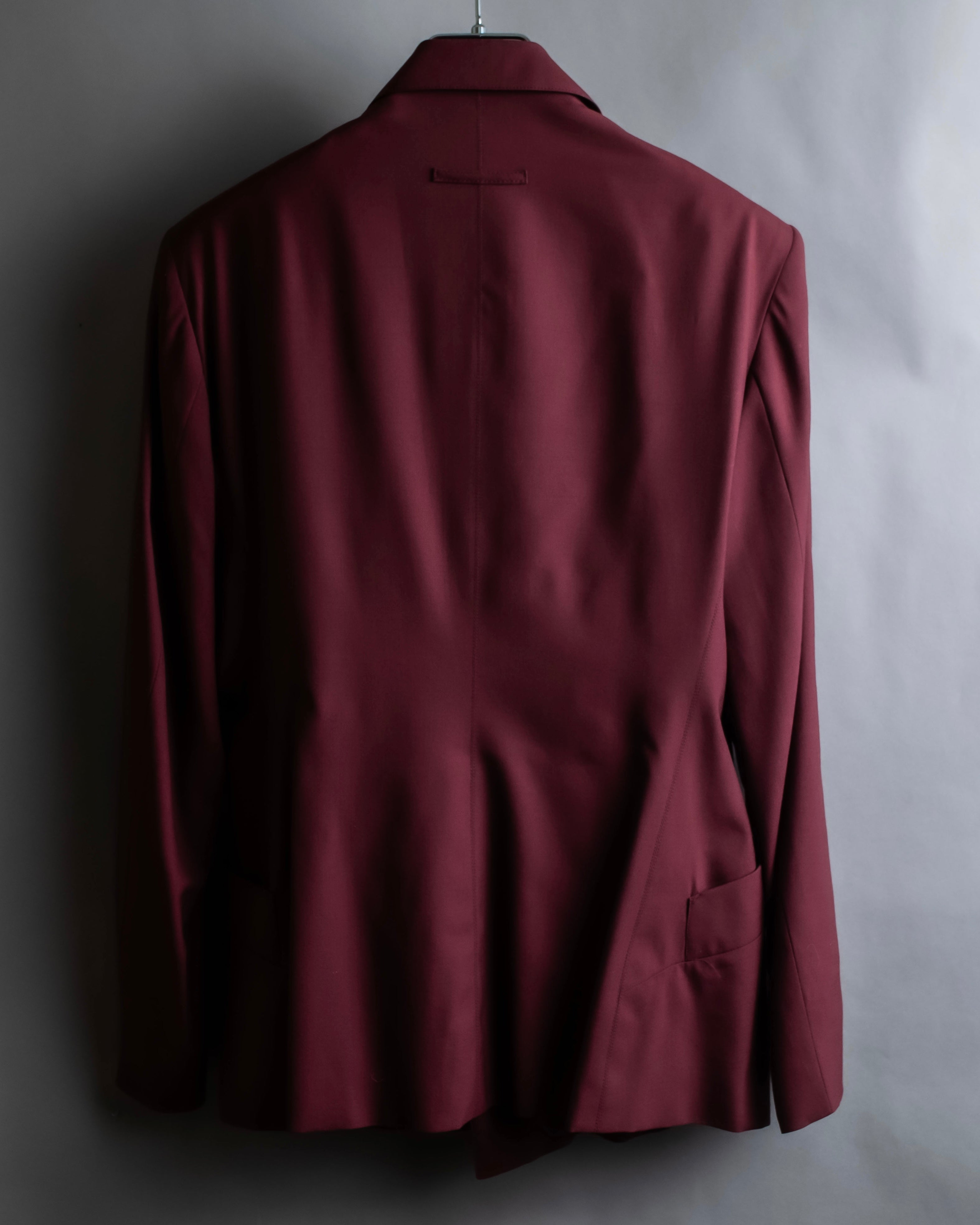 "JEAN PAUL GAULTIER FEMME"
Bordeaux color peaked lapel wool tailored jacket