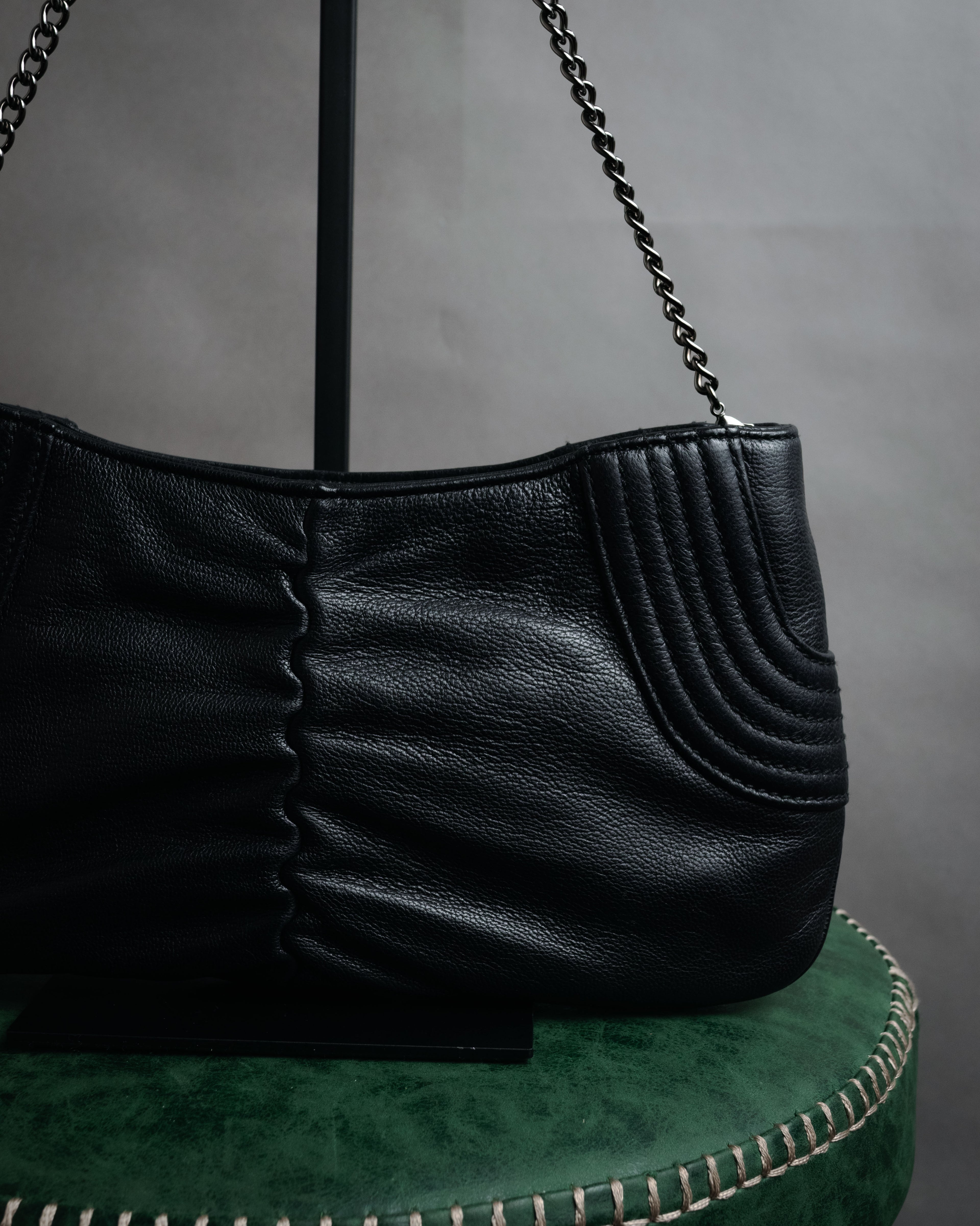 “Salvatore Ferragamo” 2000’s Gathered leather chain shoulder bag