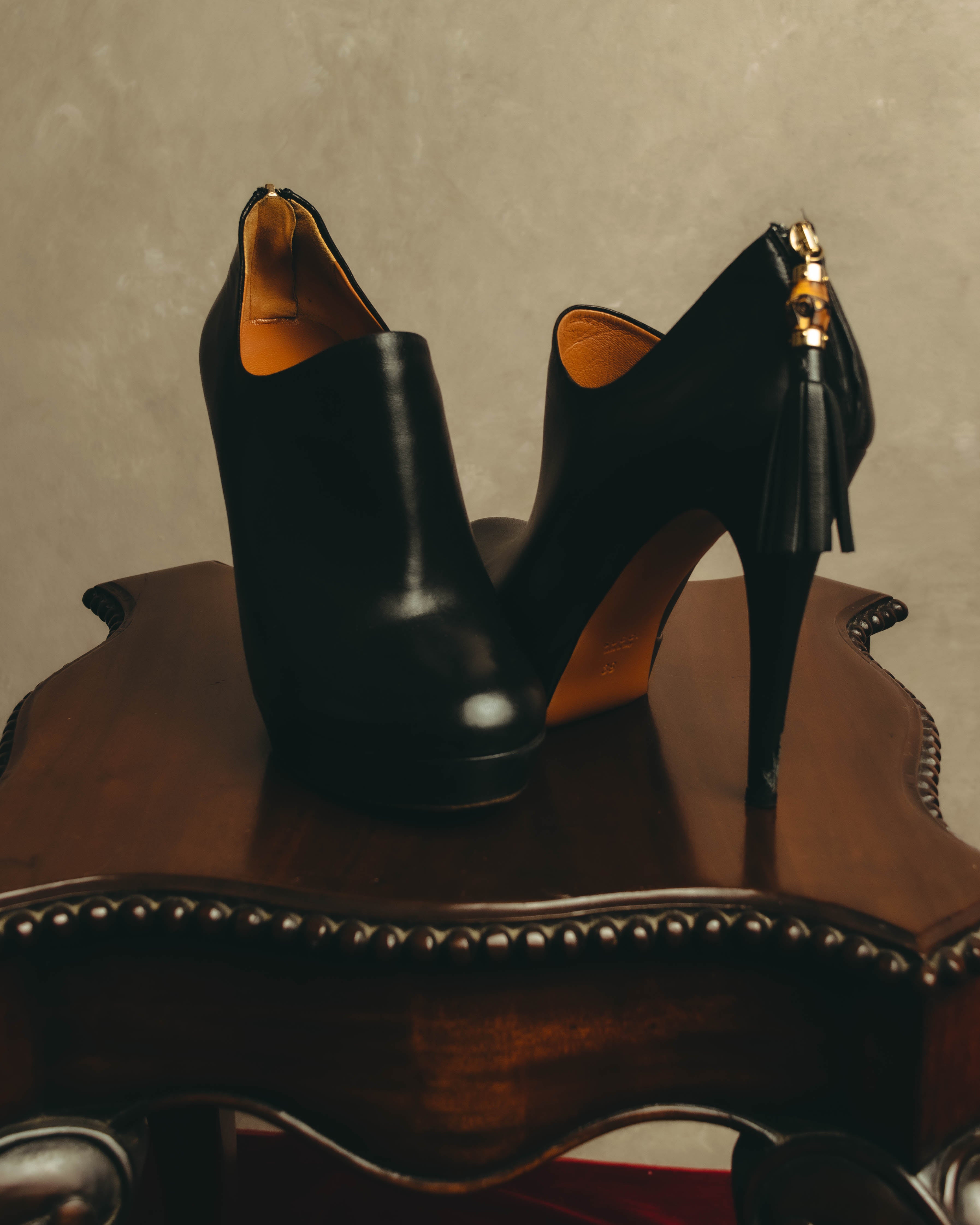 -SPECIAL- "Gucci" 10's Vintage bamboo tassel leather platform booties
