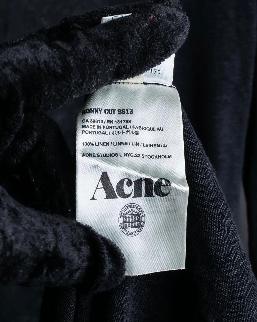 "Acne" Back＆sleeve cutting slit design pullover