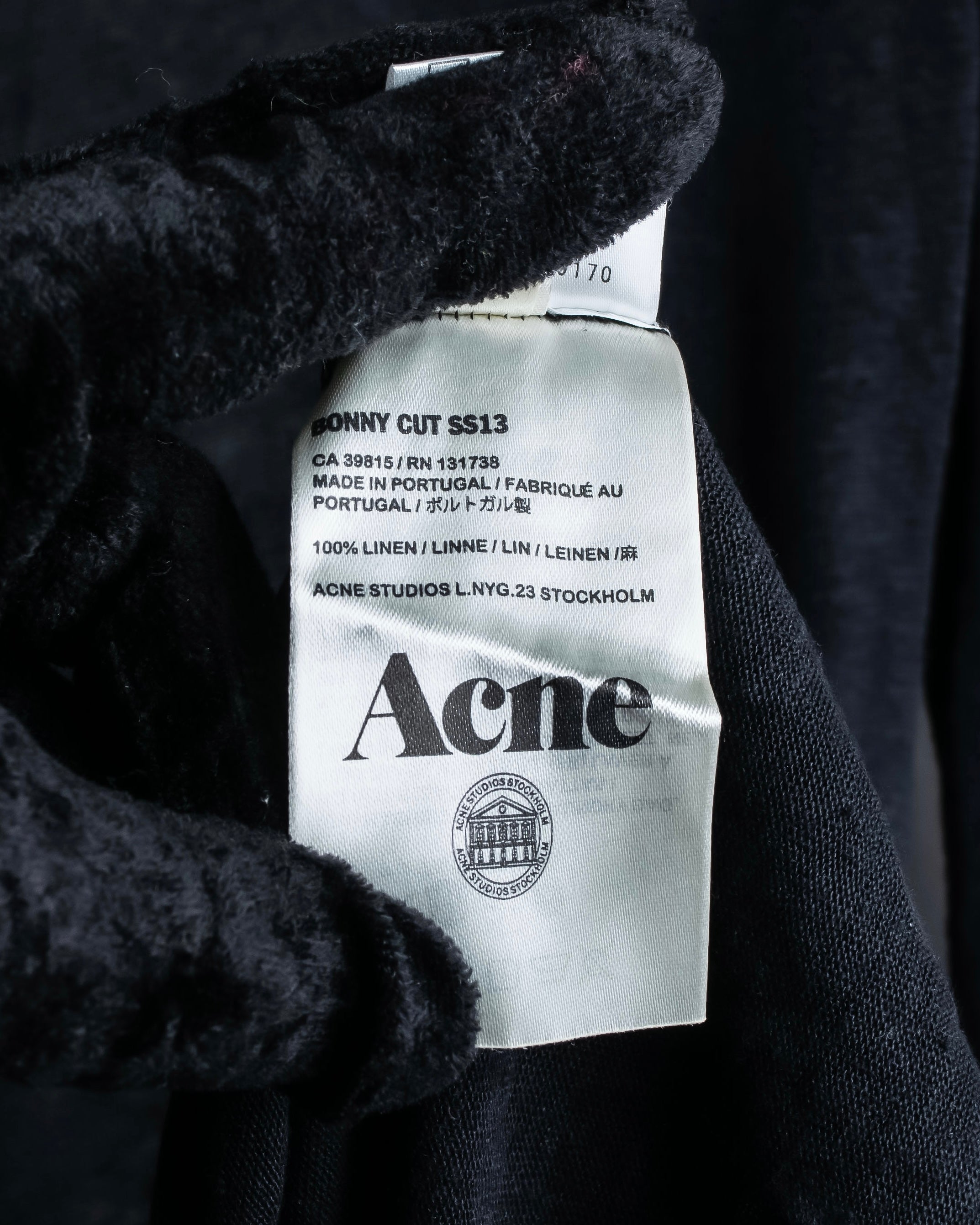 "Acne" Back＆sleeve cutting slit design pullover