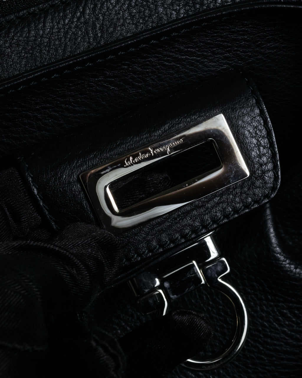 "Salvatore Ferragamo" Gancini motif gathered design leather bag