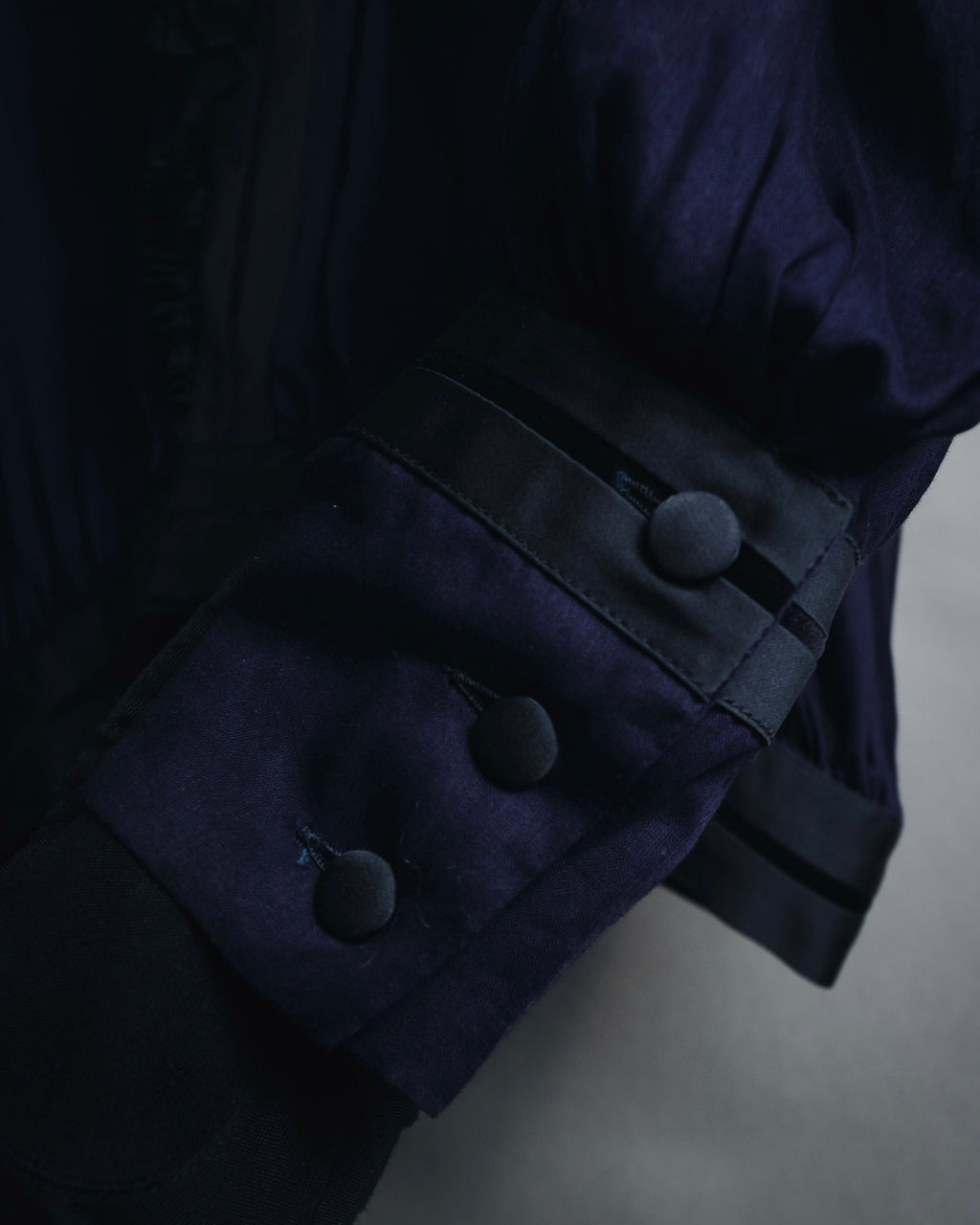 "GUCCI" 90’s-00’s military romantic ruffle blouse