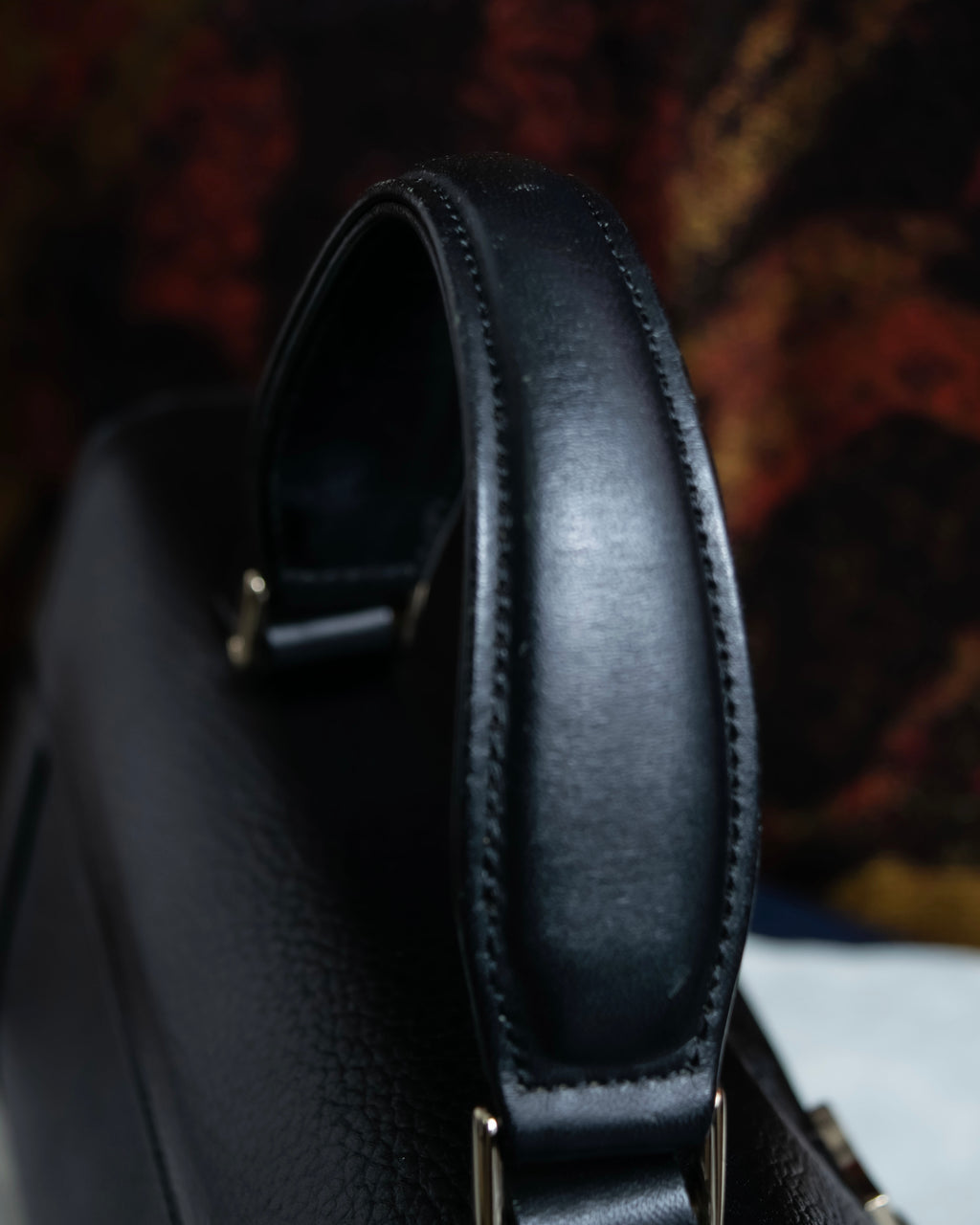 "BURBERRYS" Cylinder shaped leather one handle bag