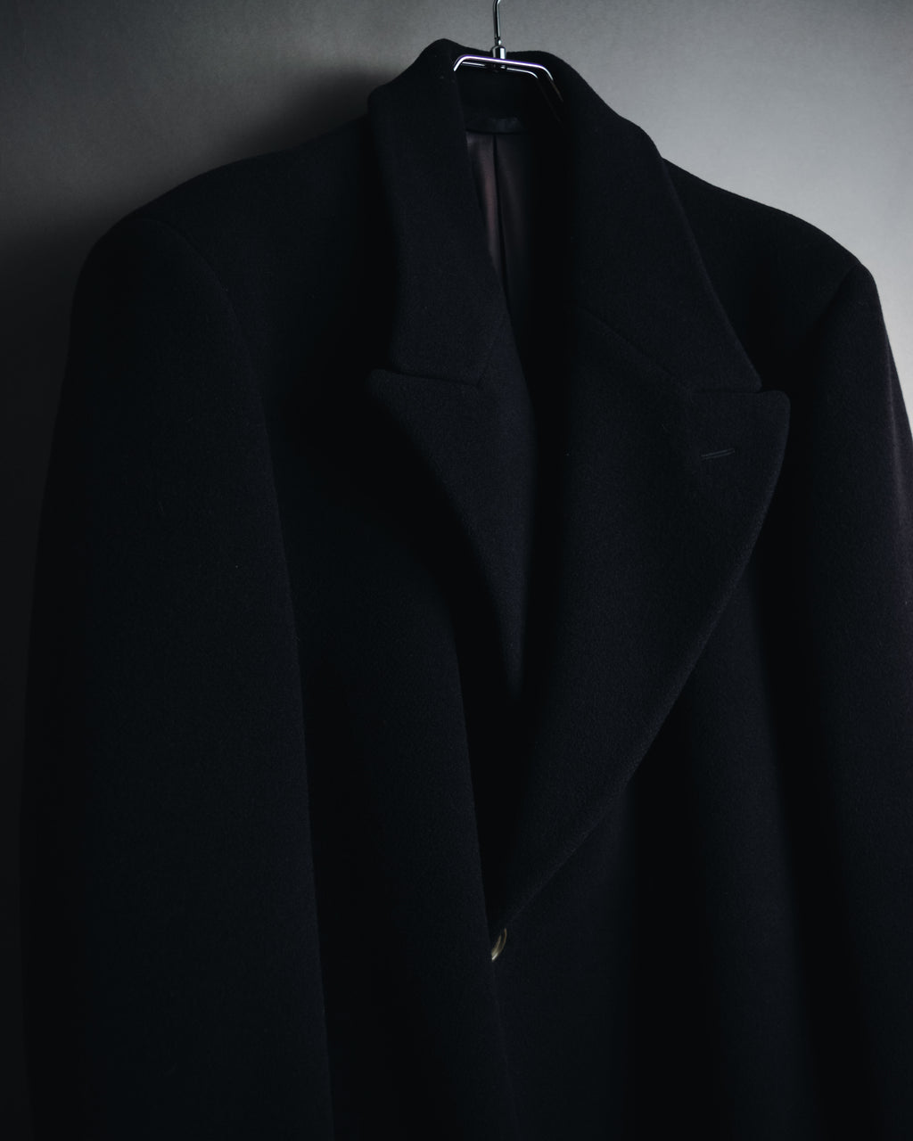 –SPECIAL– "GIORGIO ARMANI"
80’s-90’s tailored overcoat