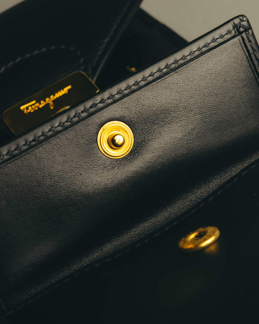 "Salvatore Ferragamo" 80's-90's Classic calf leather wallet
