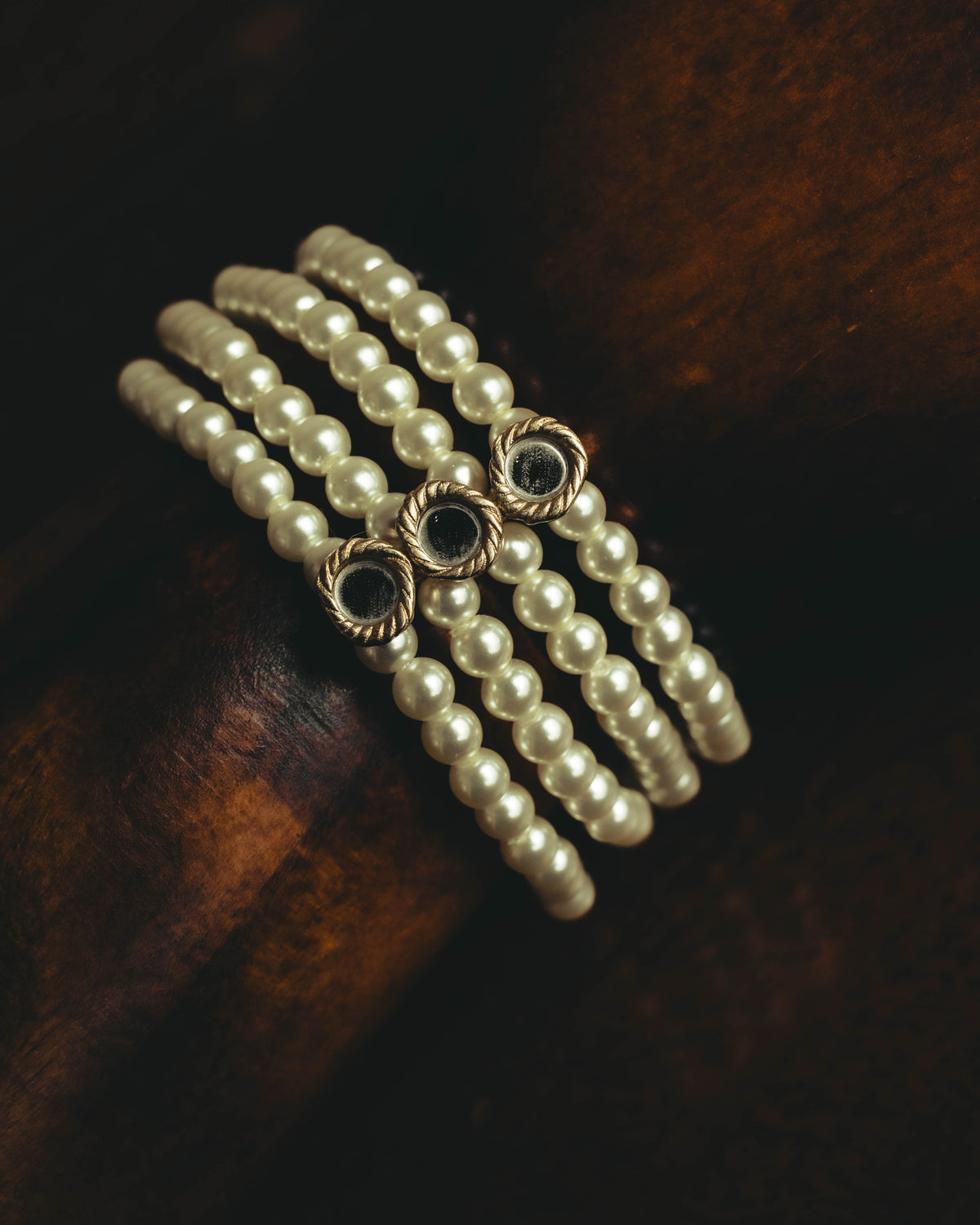 –SPECIAL– “Christian Dior” 2018-2025 Four-strand faux pearl bracelet with sculptural oval accents