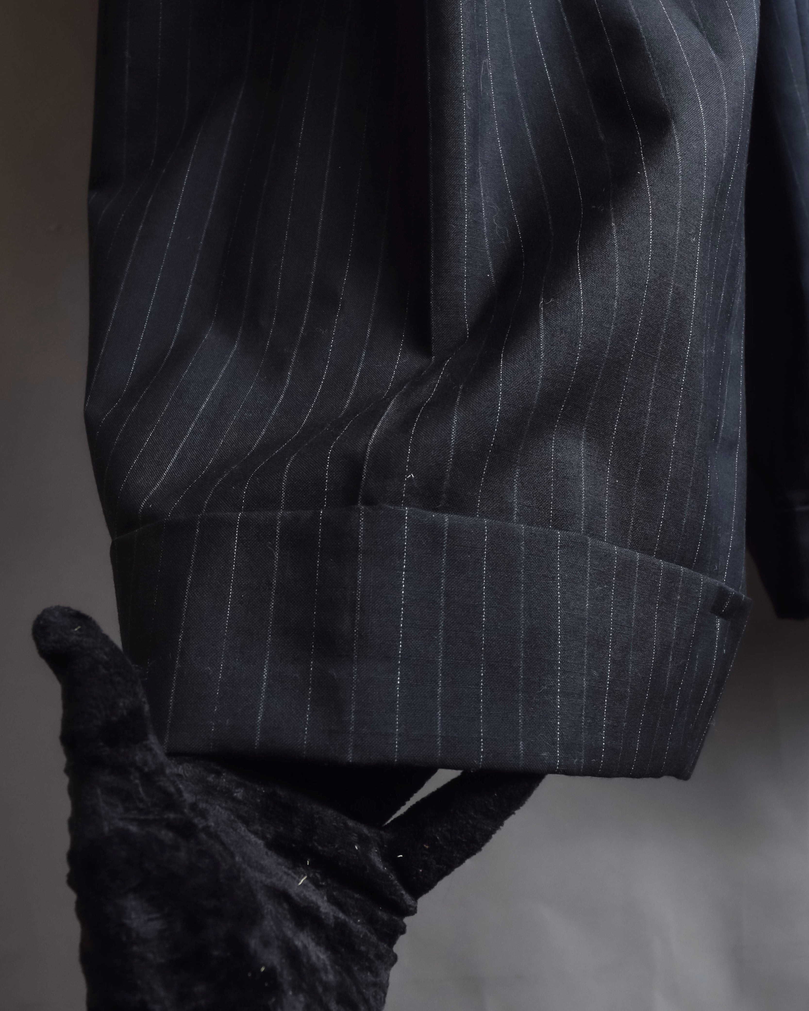 "YOHJI YAMAMOTO FEMME" 10AW Pinstripe pattern tuck wide slacks