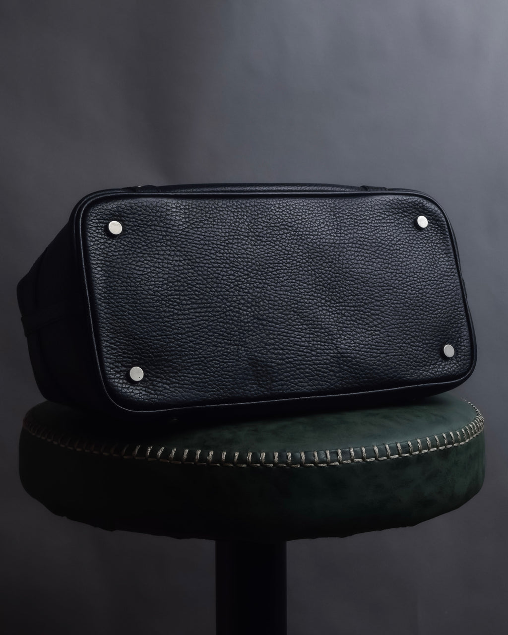 "BURBERRY" Silver stud design grained leather one-handle bag