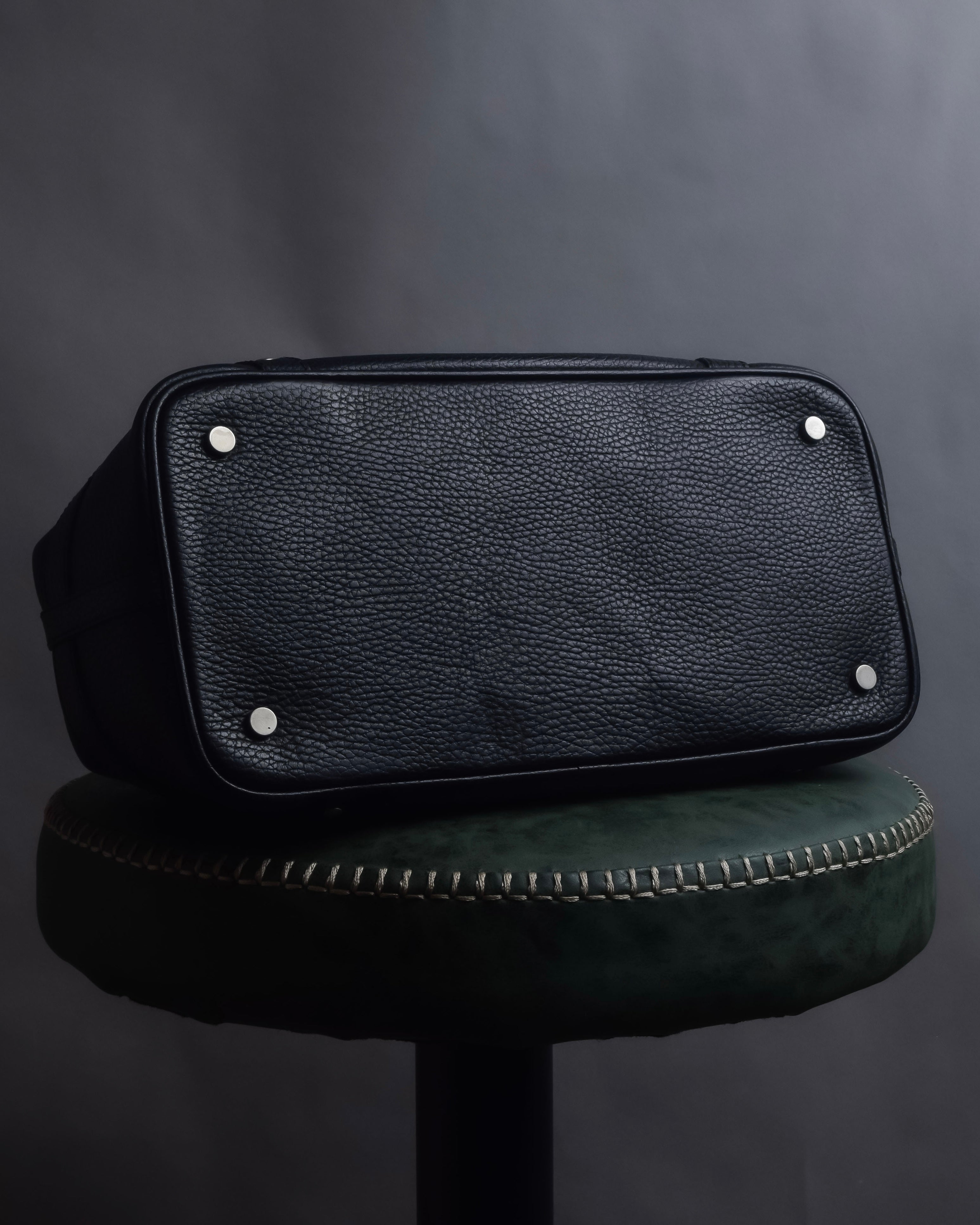 "BURBERRY" Silver stud design grained leather one-handle bag