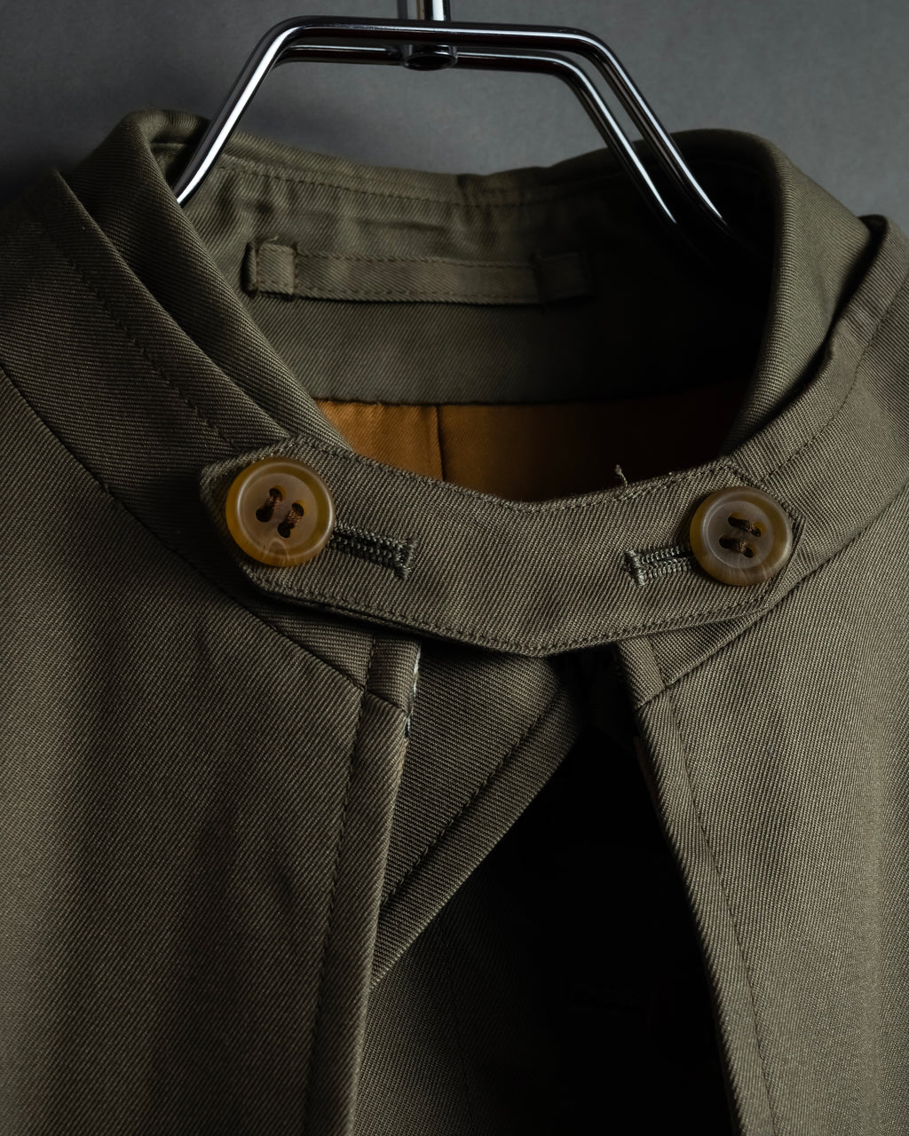 "BURBERRYS" Cape-attached design stand collar coat