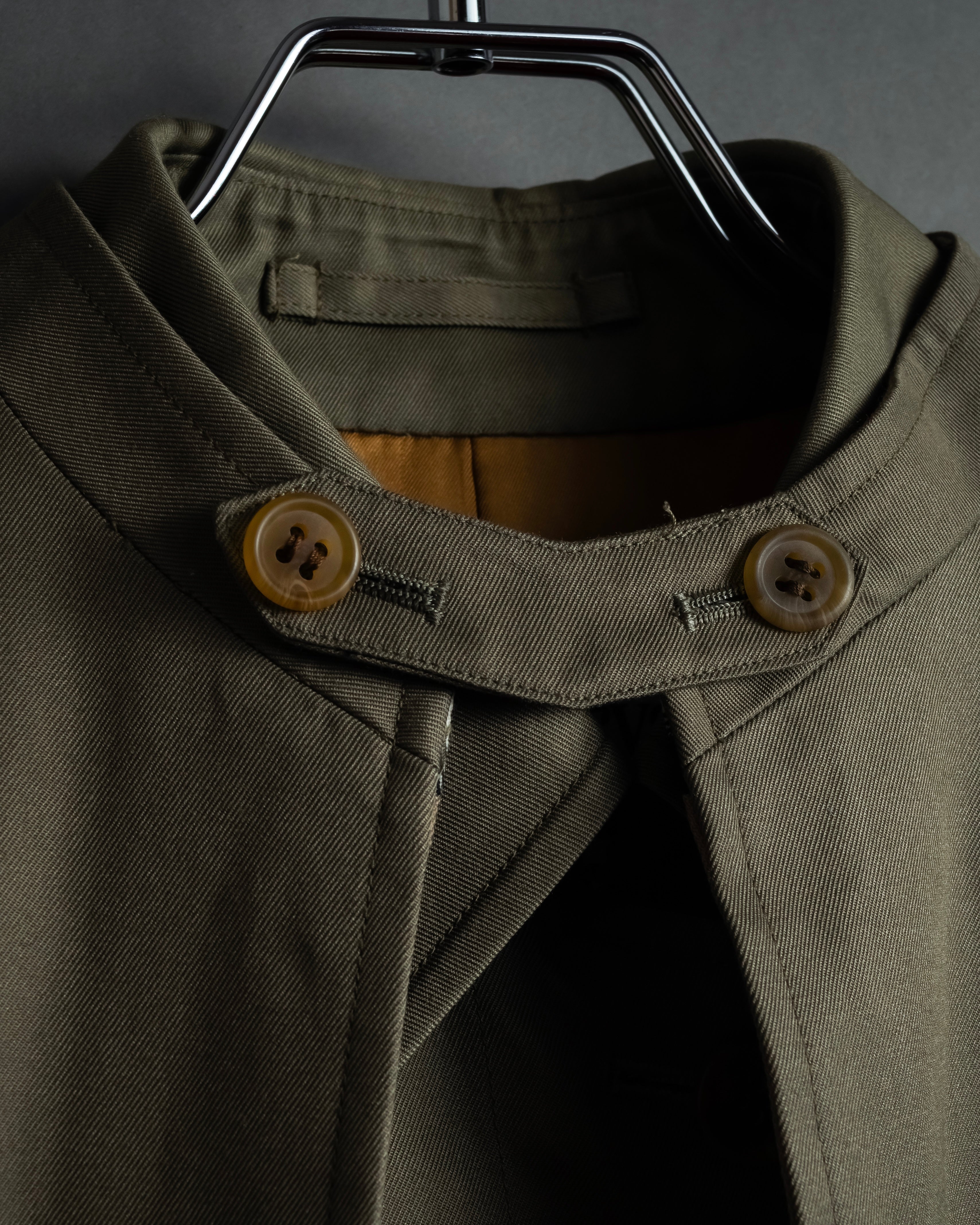 "BURBERRYS" Cape-attached design stand collar coat