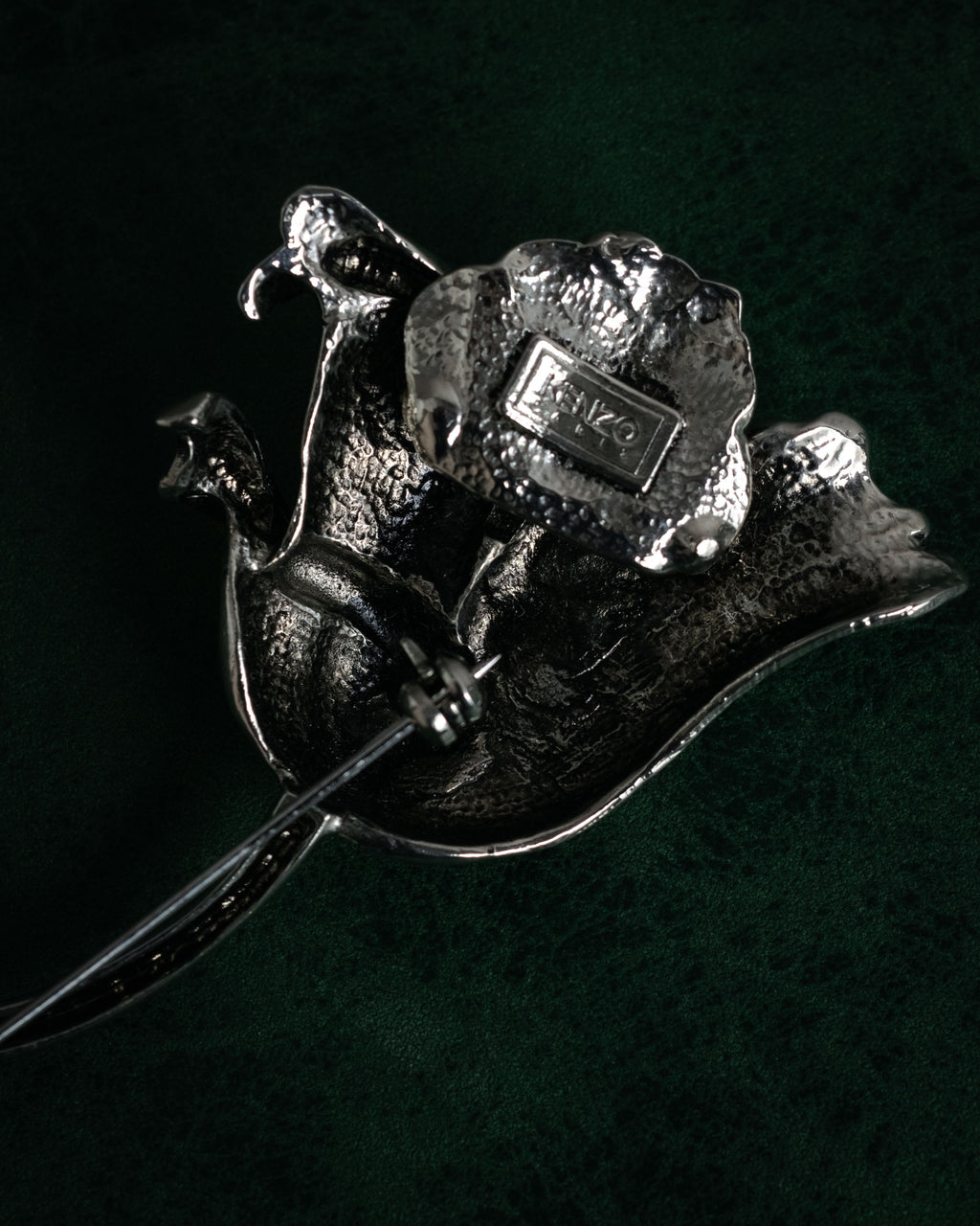 “KENZO” 90’s-00’s Botanical flower motif long brooch