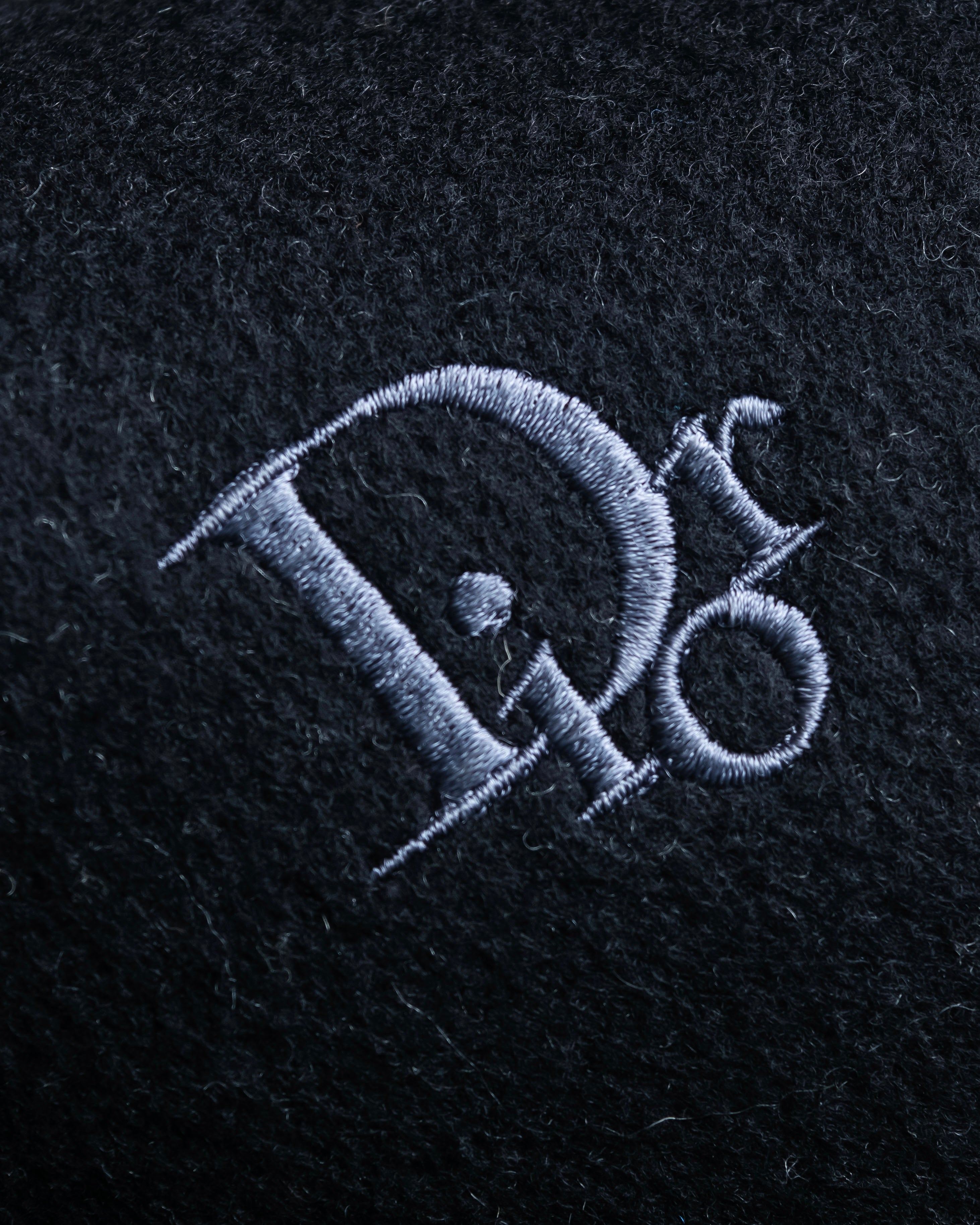 "Christian Dior" Reversible design logo engraved muffler