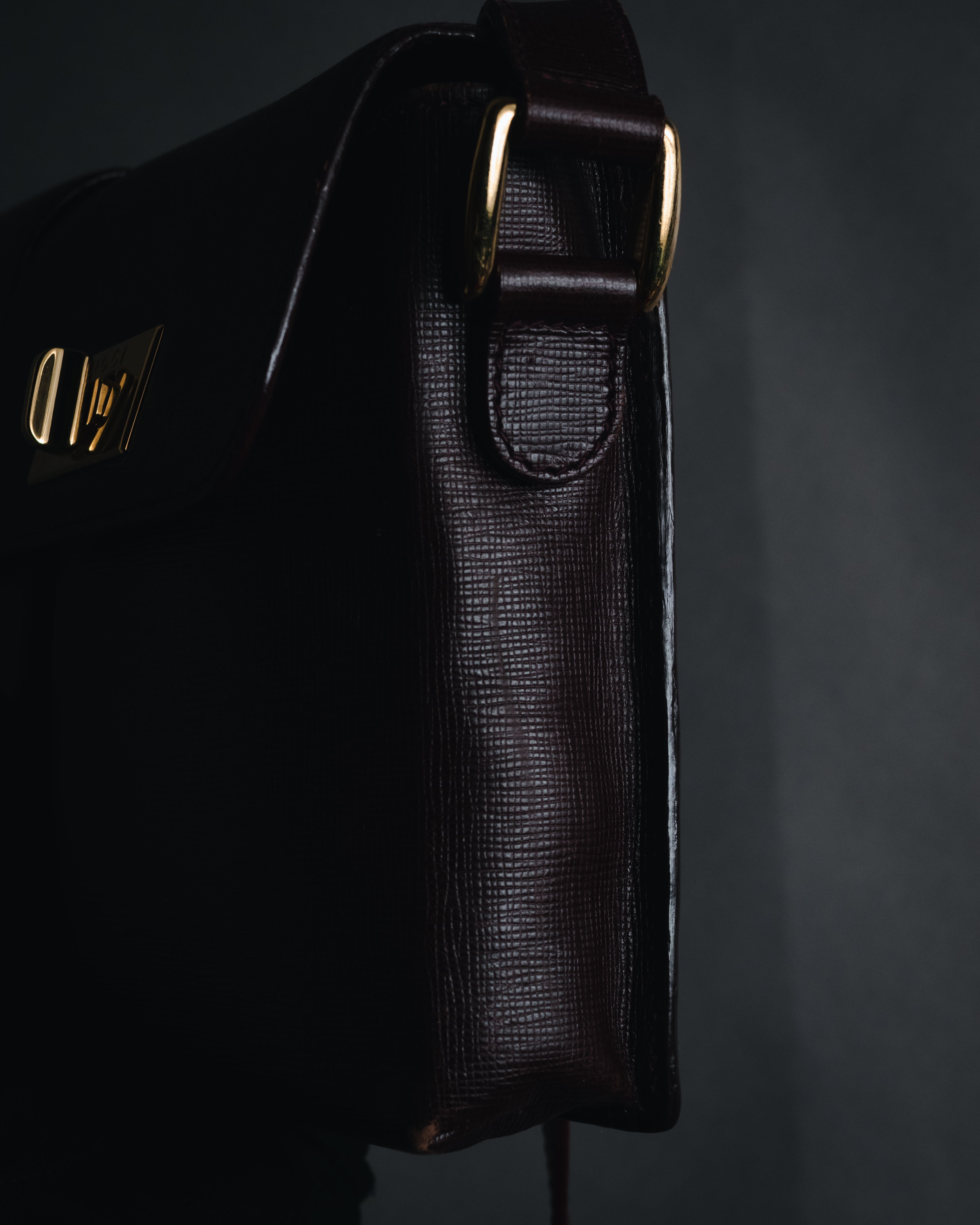 "GUCCI" 90’s Double-pocket turn-lock shoulder bag