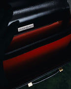 Bolso de cuero con diseño acolchado de diamantes de Yves Saint Laurent de los años 80-90