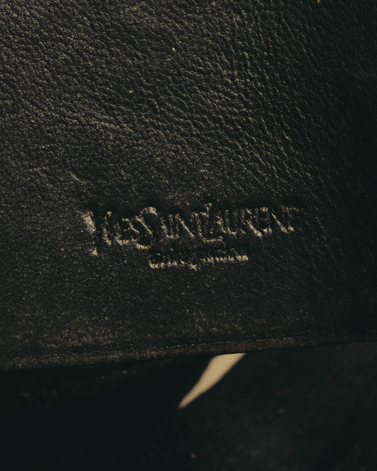 “Yves Saint Laurent” 00’s-10’s Y-Mail patent leather key case
