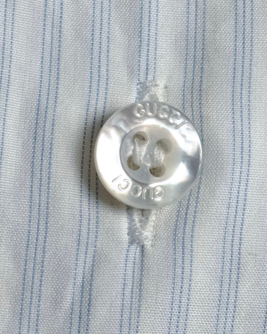 “GUCCI” 2017 heart and dagger embroidered bow tie shirt