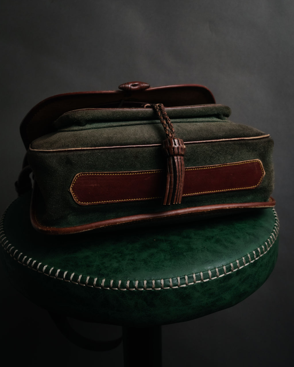 –SPECIAL– “LOEWE” 70’s-80’s Caza Cordobán embossed shoulder bag