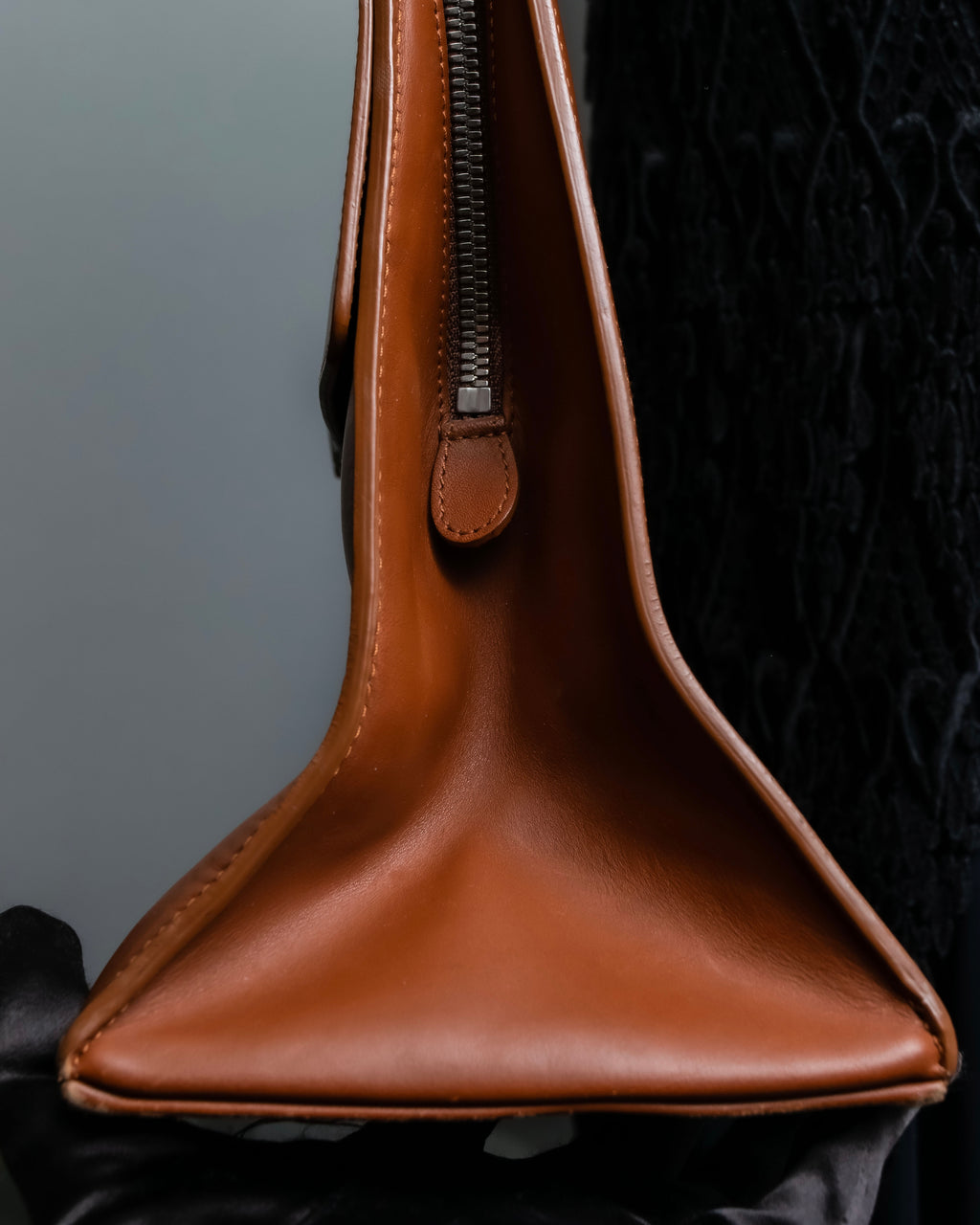 “BALENCIAGA” Le Dix 2 way hand bag