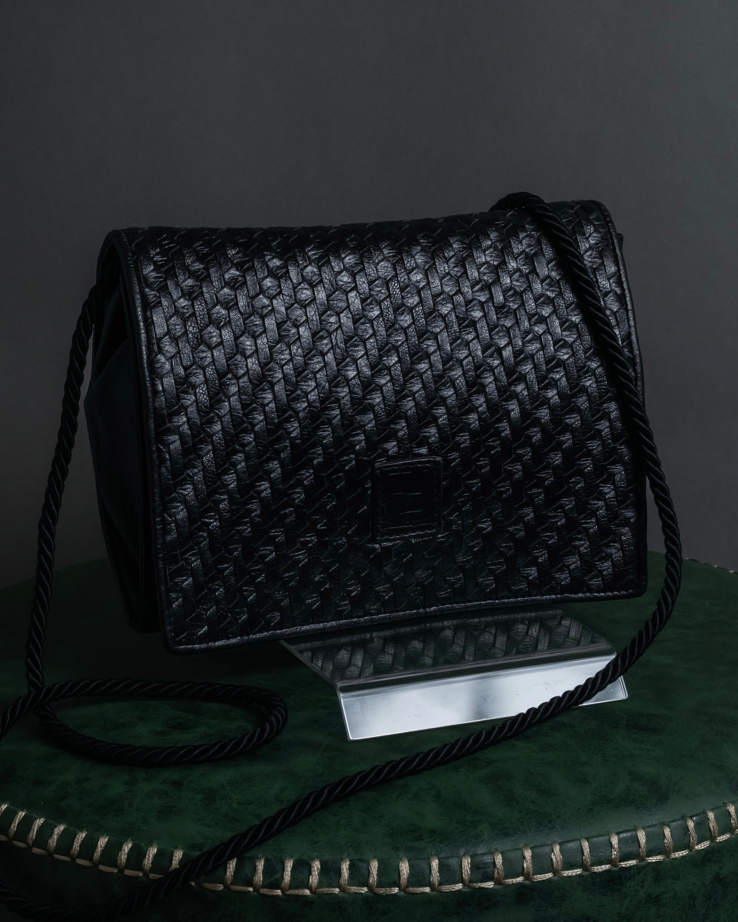 "FENDI" 80's Karl Lagerfeld design braided leather shoulder bag
