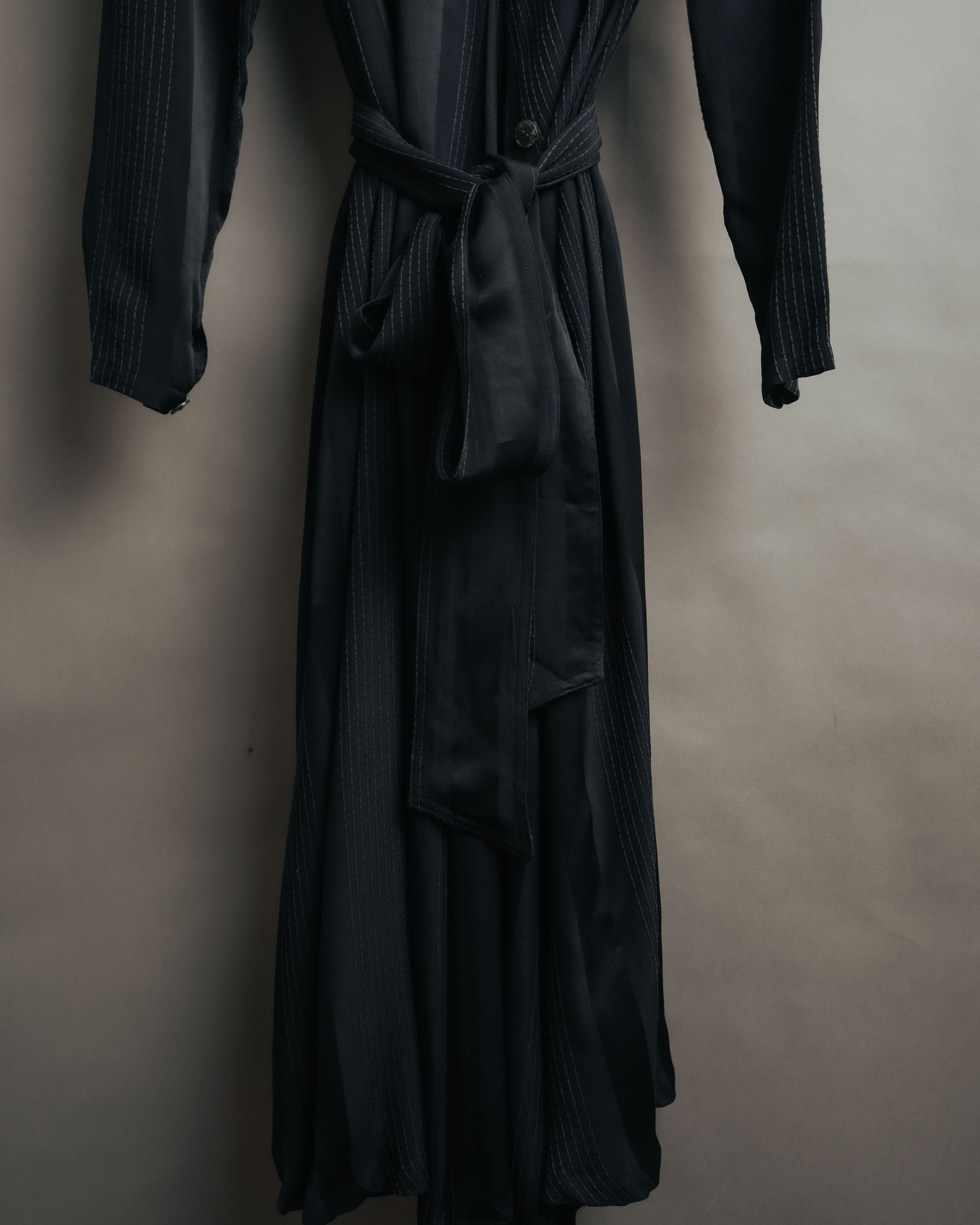 -MOOD Vintage Collections-
90’s Asymmetric stripe stitch long dress