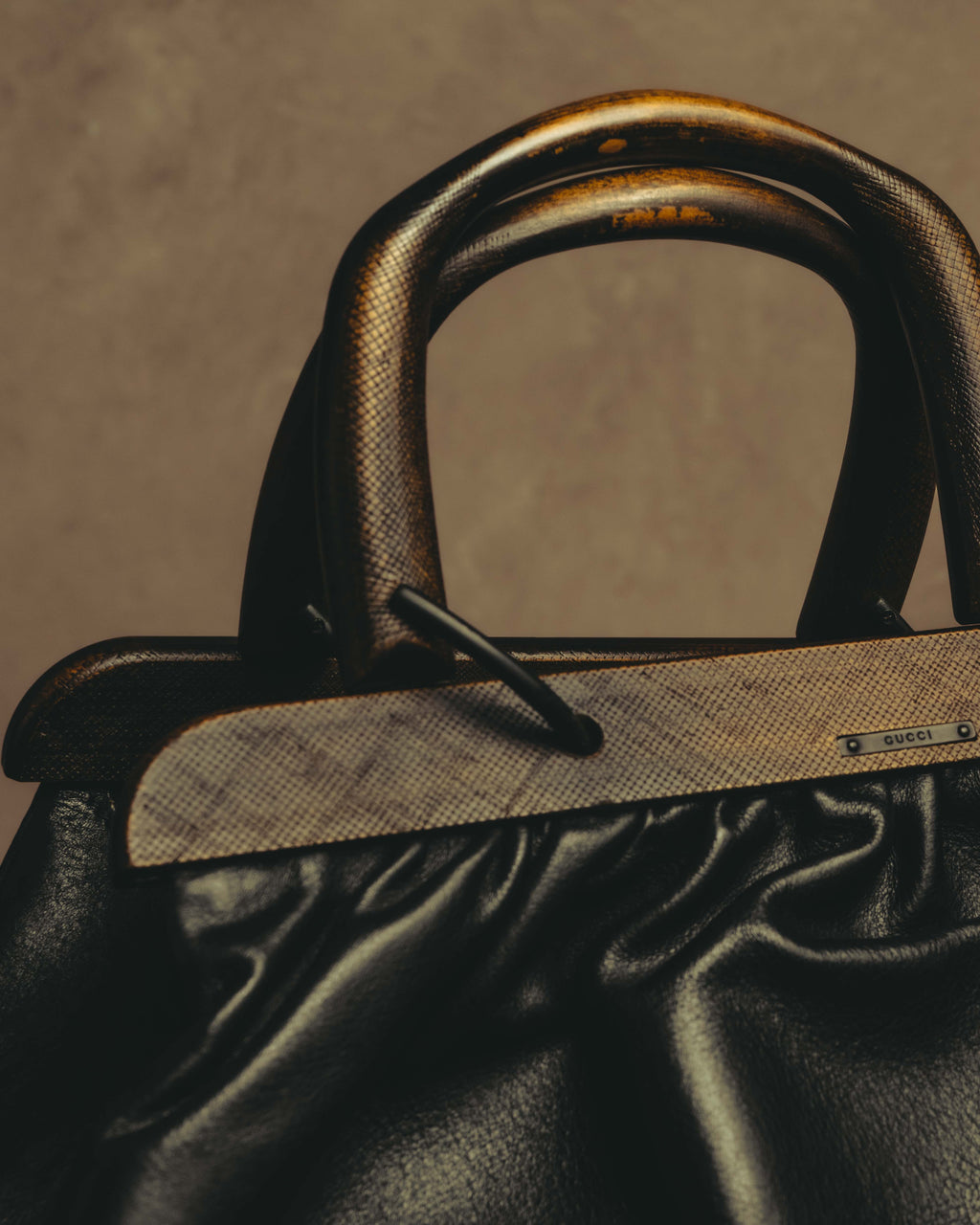 -SPECIAL- “GUCCI“ 90’s-00’s Structured frame gathered leather handbag