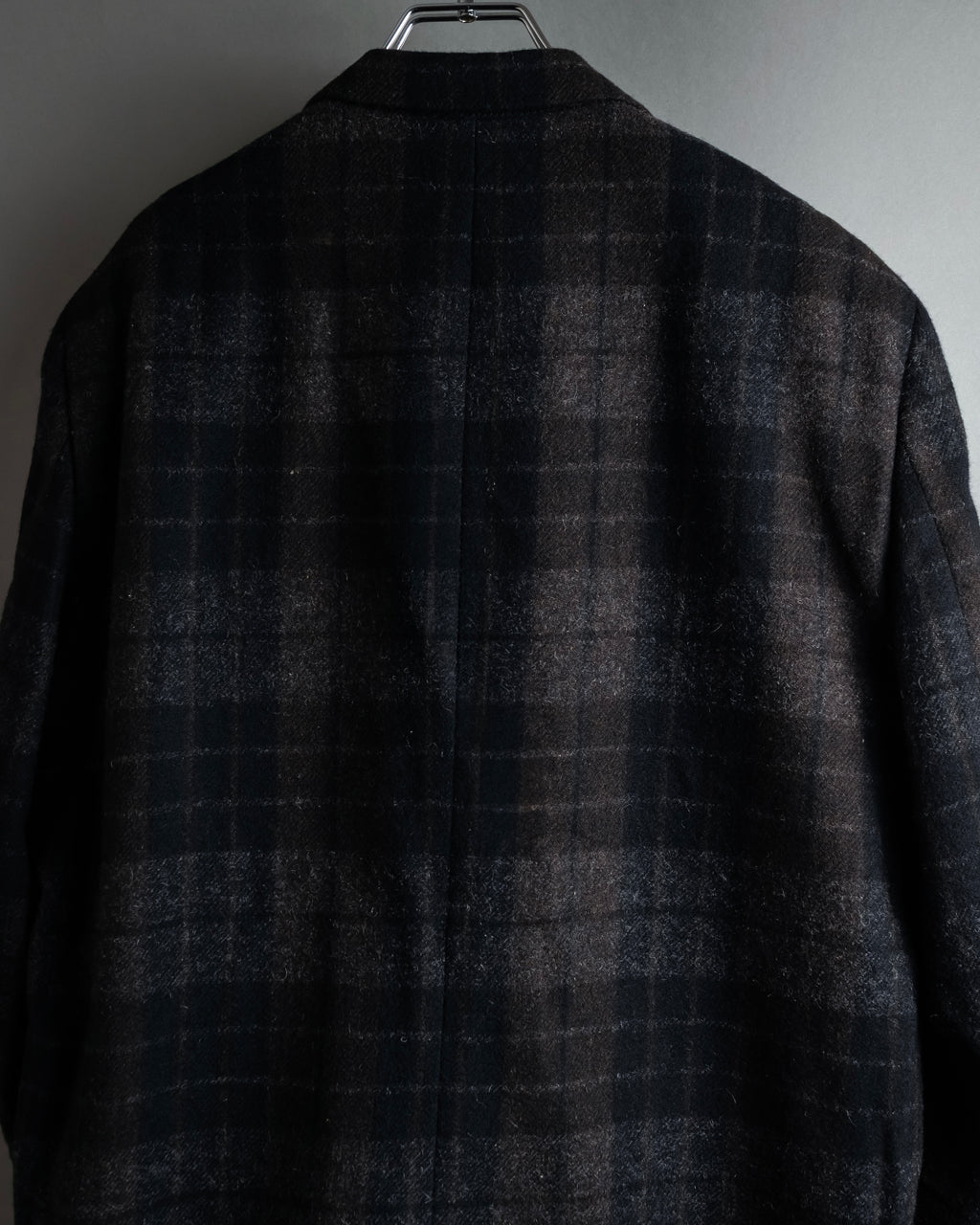 “COMME des GARÇONS HOMME”
88AW Boxy plaid tailored jacket