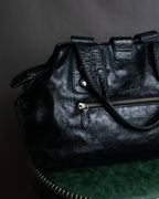 "tricot COMME des GARCONS" 
Flap pocket metal parts design leather hand bag