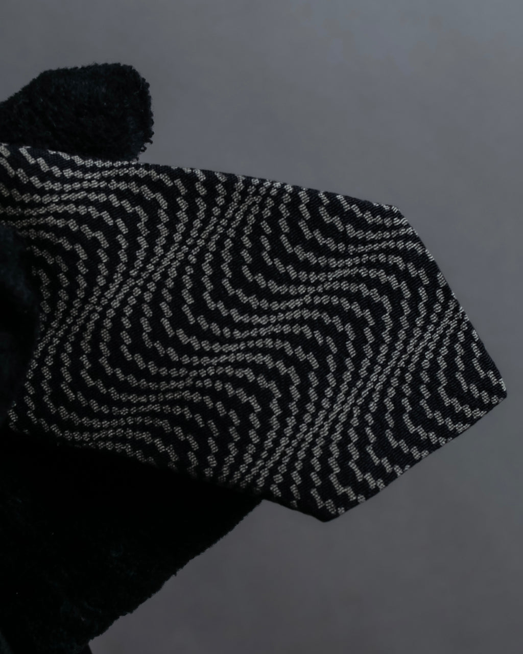 "GIORGIO ARMANI" Finely swaying wave pattern necktie
