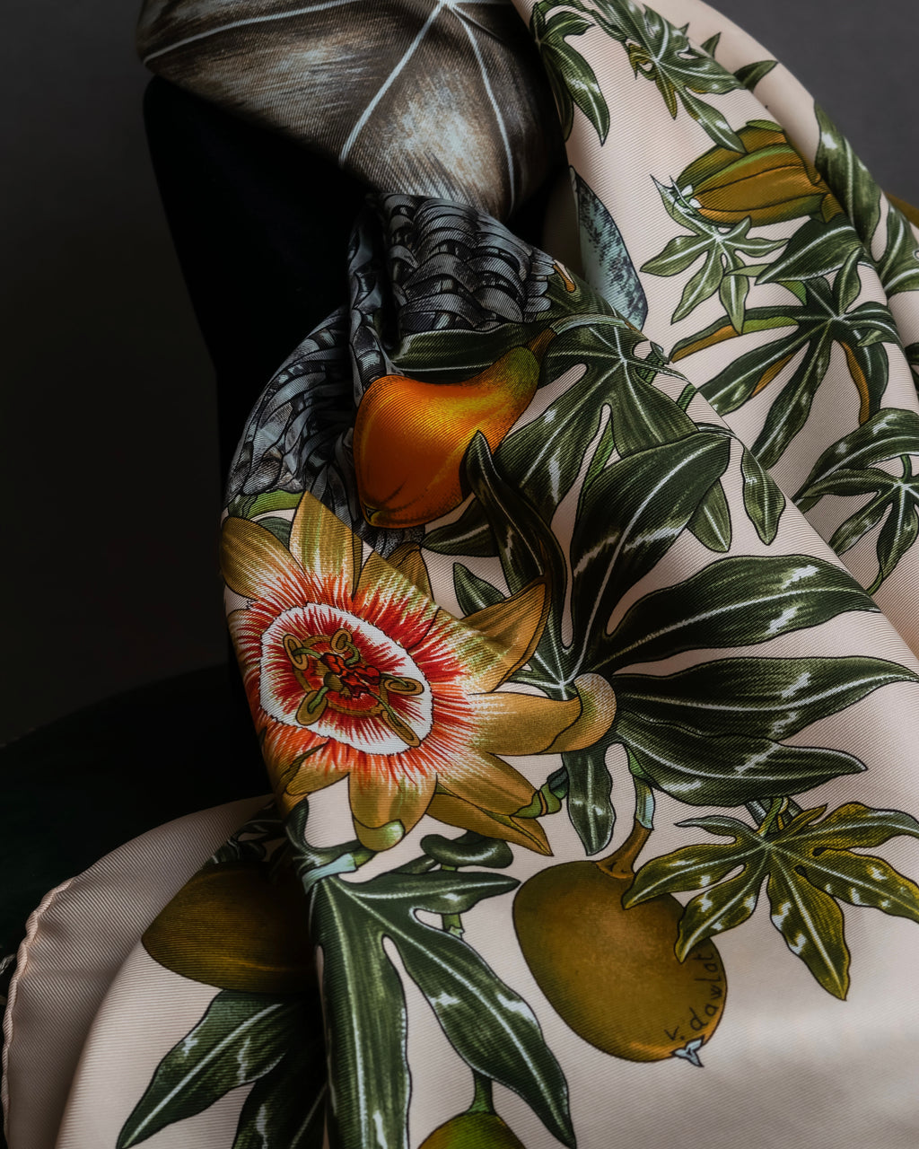 "HERMES" Passion flower print Carre 90 silk scarf