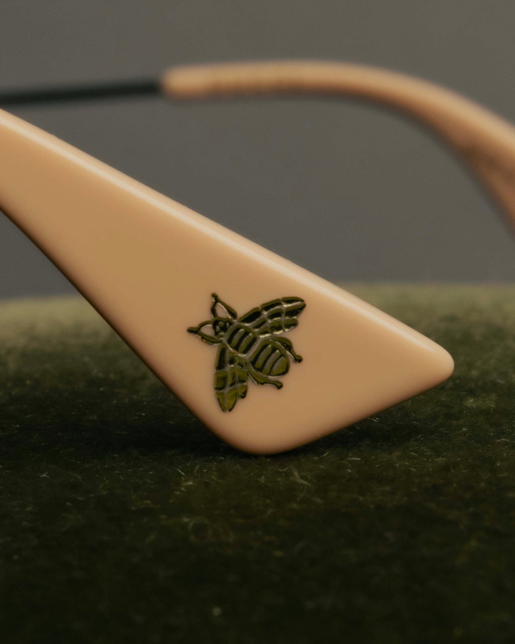 "GUCCI" 10's-20's Oversized square sunglasses